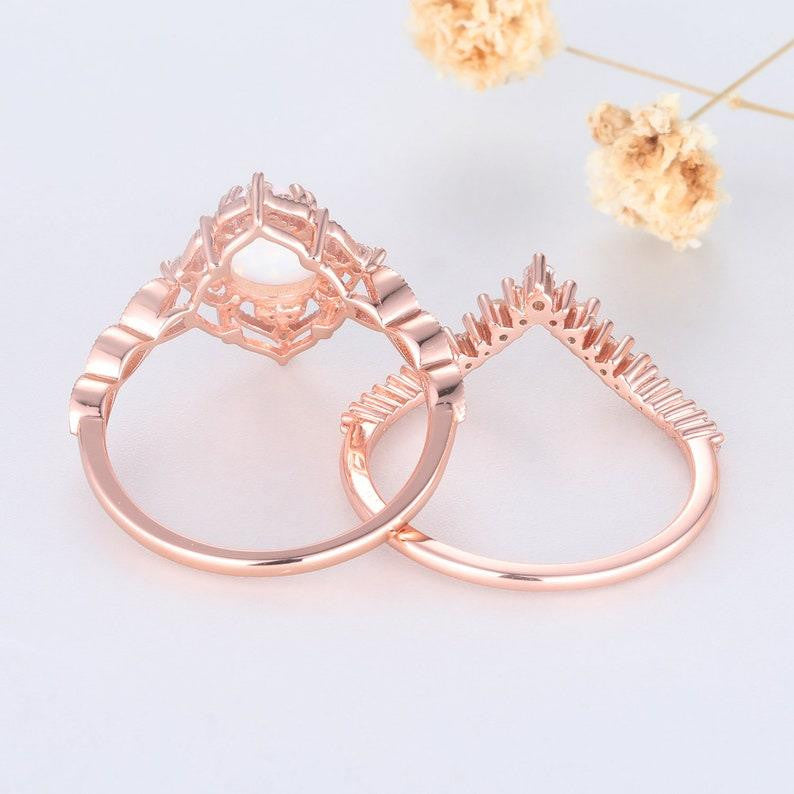 1.25 Carat Pear Cut Garnet Diamond Engagement Ring Set in Rose Gold - Vintage Style Wedding Band for Women, Anniversary Gift, Valentine's Day Present