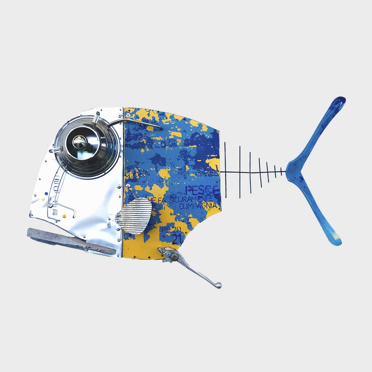 Pesce Che Fa Sicuramente Compagnia - High Quality Decorative Fish Statue for Home & Garden Decor | Perfect for Living Room, Office, or Outdoor Spaces