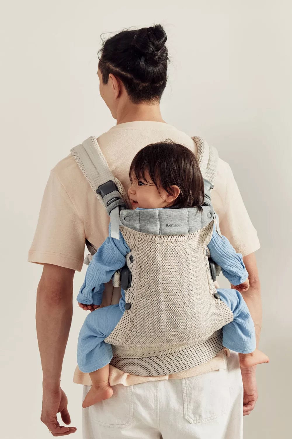 Baby Bjorn Baby Carrier Harmony 3D Mesh - Ergonomic Infant Carrier for Newborn to Toddler - Breathable Mesh for Comfort - Perfect for Hiking, Shopping & Everyday Use