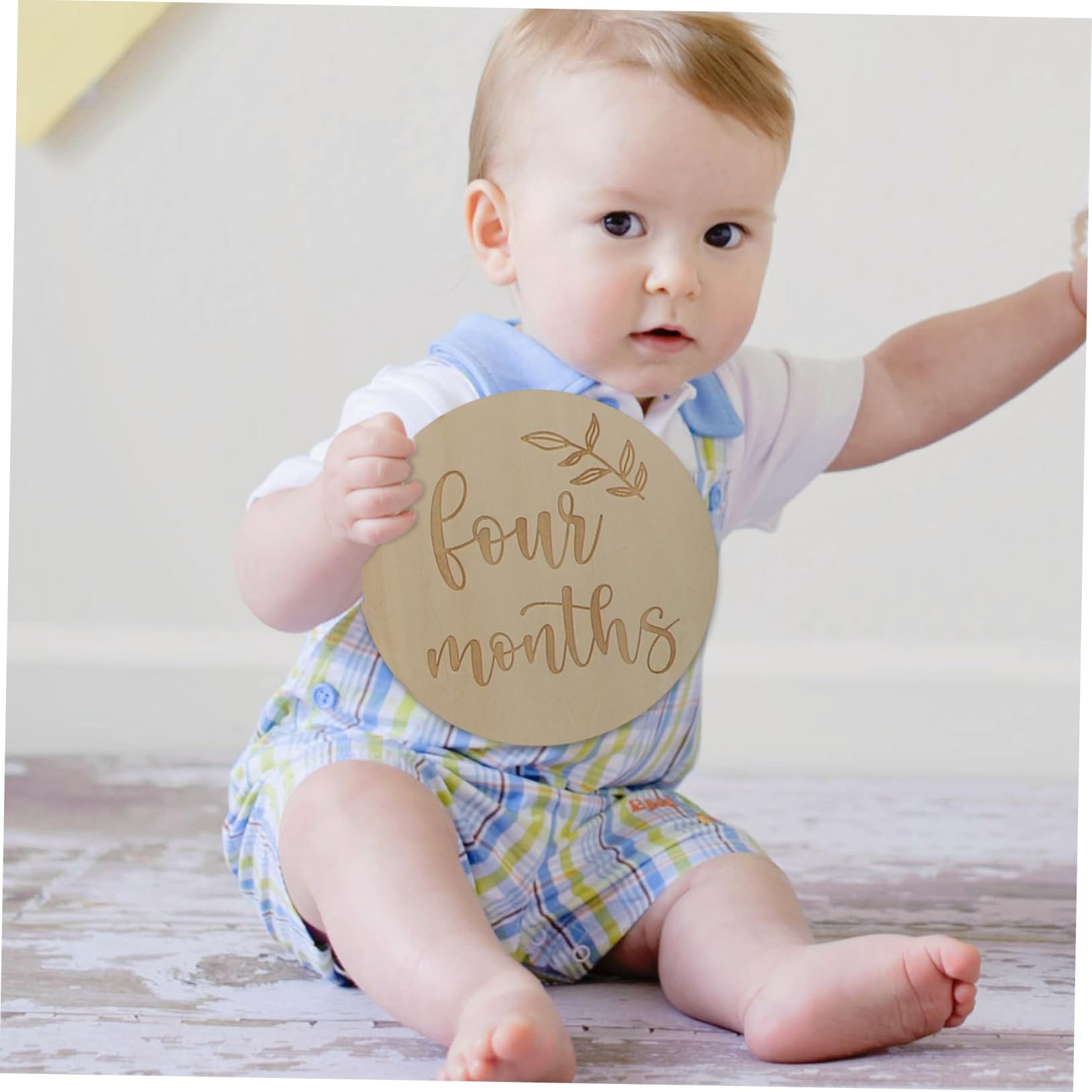 BIUDECO Wooden Baby Growth Tracker Set - Newborn Monthly Milestone Photo Cards for First Year - Perfect for Baby Showers, Nursery Decor & Monthly Photo Shoots