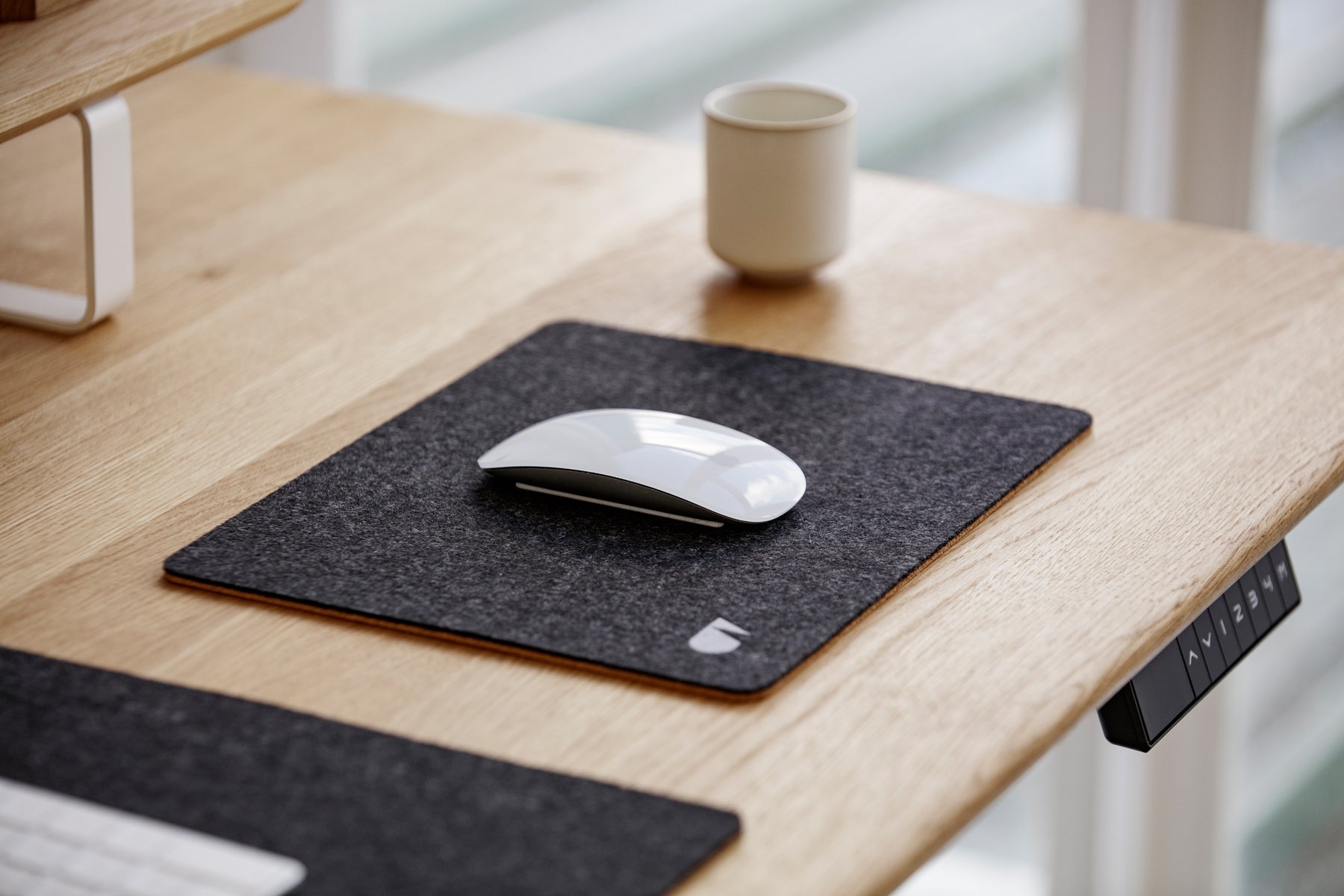 Premium Felt & Cork Mouse Pad - Ergonomic Desk Mat for Comfortable Work & Gaming - Non-Slip Surface for Office, Home & Computer Use