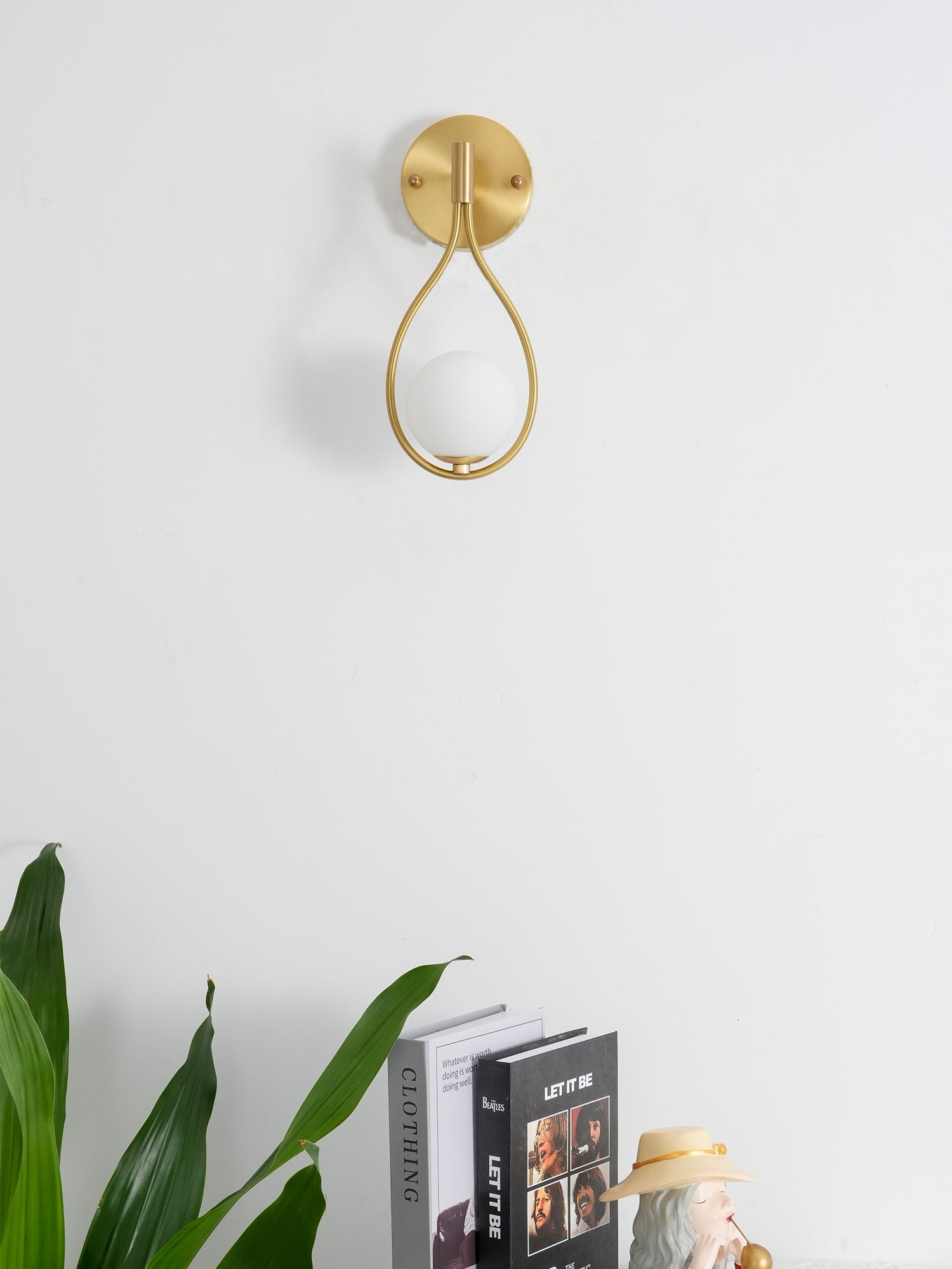 Vintage Brass Vanity Wall Lamp - Elegant Sconce Lighting for Bathroom, Bedroom & Dressing Room - Perfect for Makeup, Reading & Ambient Lighting
