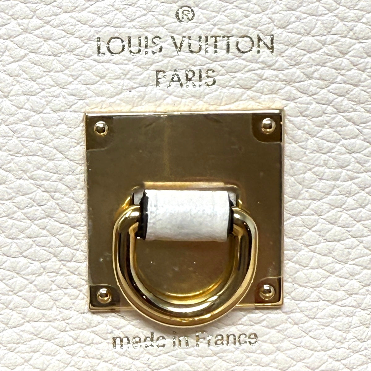 Authentic Louis Vuitton Bi-Color City Steamer MM Handbag 2018 Collection - Luxury Leather Tote for Women, Perfect for Work, Travel & Everyday Use