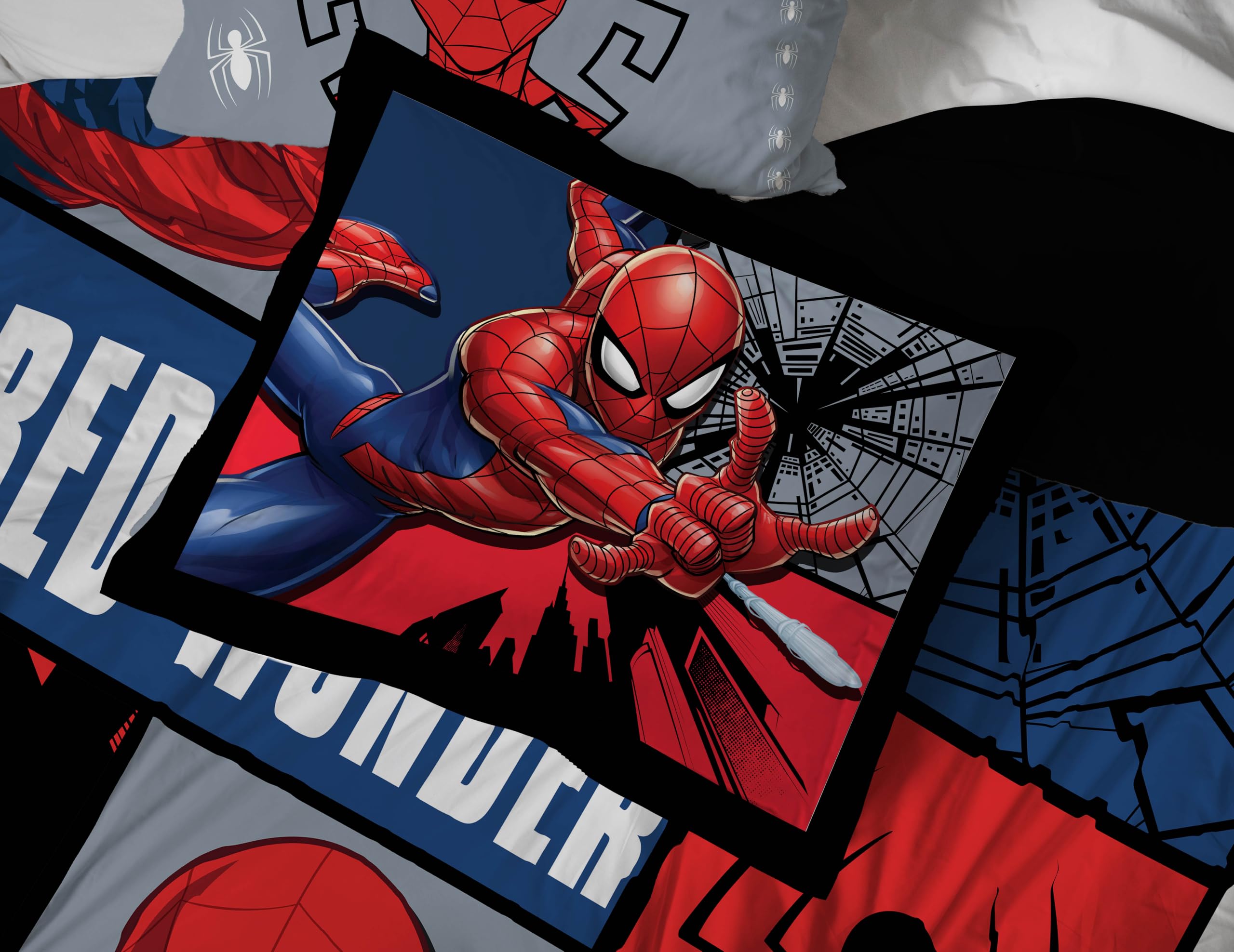 Jay Franco Marvel Spiderman Webbed Wonder 5-Piece Twin Bedding Set - Super Soft Fade Resistant Polyester Comforter & Sheet Set - Official Marvel Licensed Product - Perfect for Kids' Bedrooms, Themed Rooms & Marvel Fans