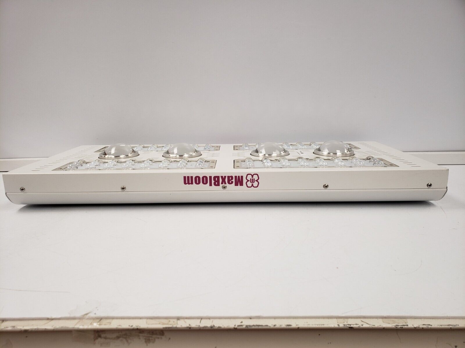 Maxbloom X8 Plus Full Spectrum LED Grow Light for Indoor Plants - Hydroponics, Greenhouse & Home Gardening