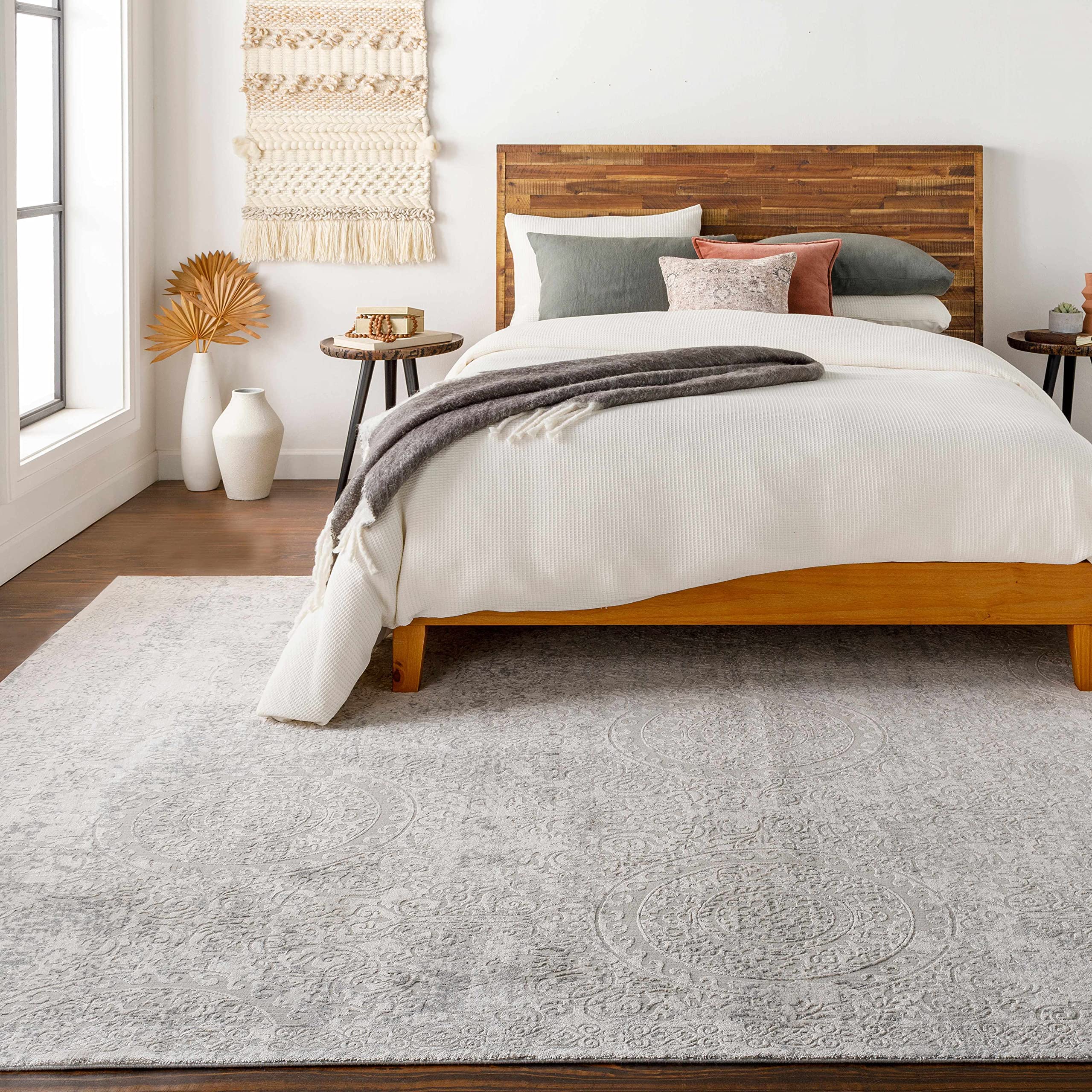 Frankston Traditional Gray Ivory 10' x 14' Area Rug for Living Room & Bedroom - Soft Modern Home Decor - Perfect for Cozy Spaces, Family Gatherings & Stylish Interior Design