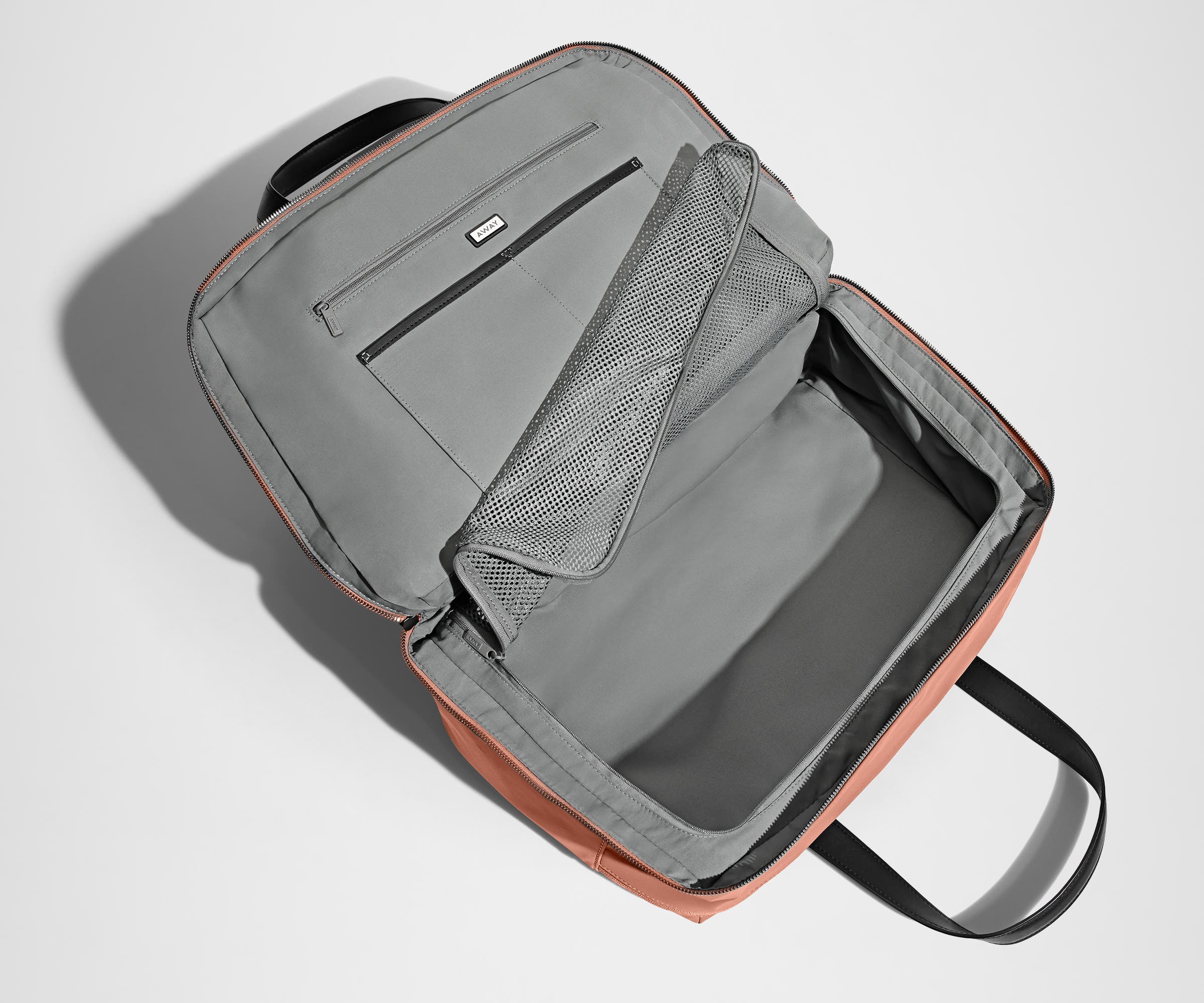 Premium Leather Overnight Bag in Clay Pink - Stylish Travel Duffel for Weekend Getaways & Business Trips