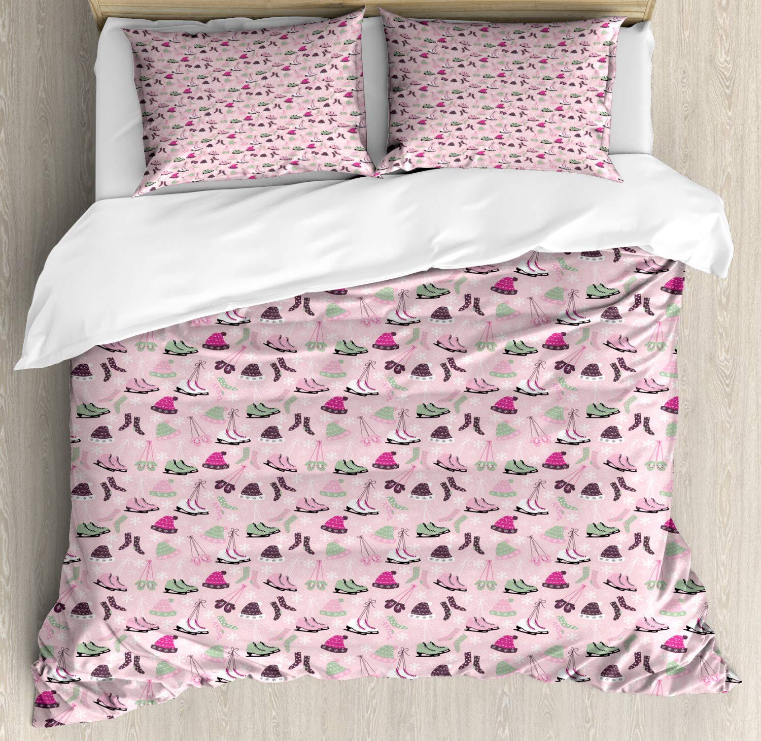 Ambesonne Winter Duvet Cover Set - Cozy Christmas Skates Socks Hats Pattern 3-Piece Bedding Set with 2 Pillow Shams, Queen Size, Pale Reseda Green Rose - Perfect for Holiday Home Decor & Festive Bedroom Makeover