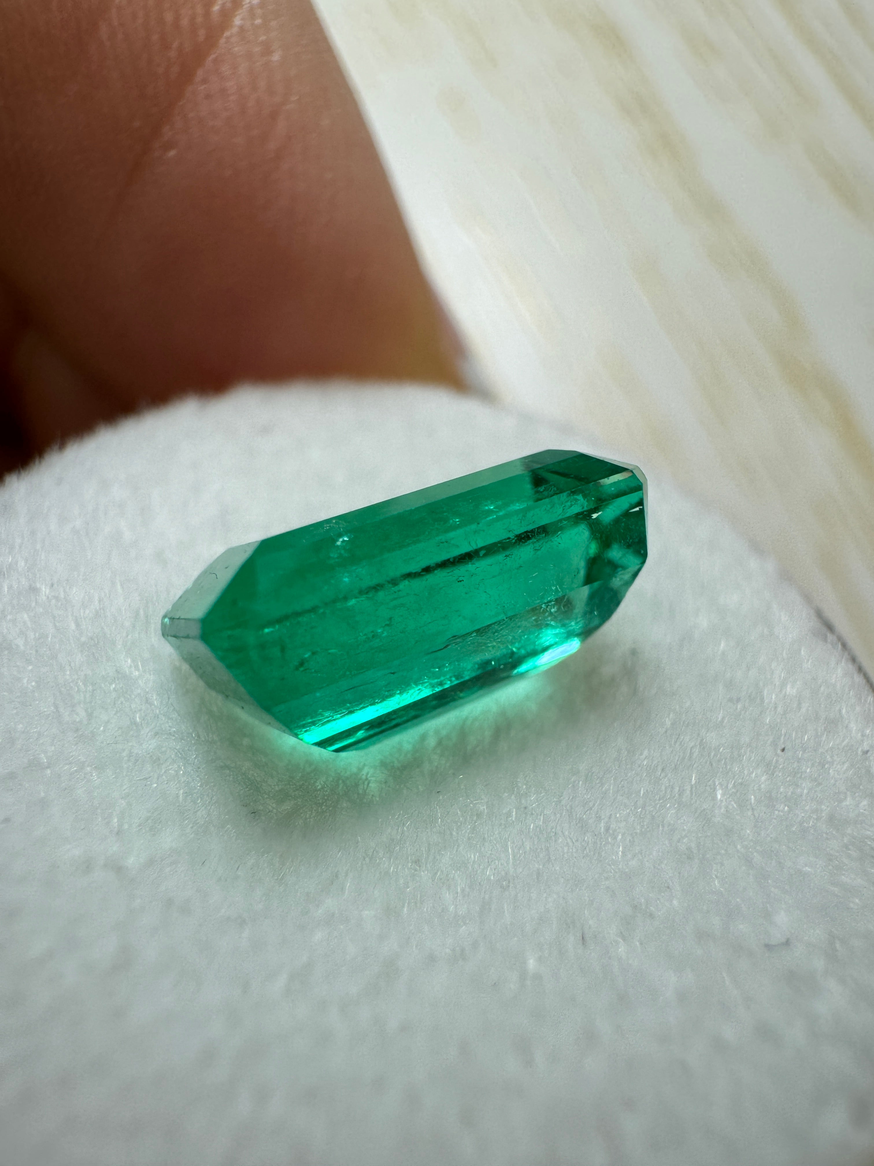 3.40 Carat GIA Certified Vivid Bluish Green Natural Loose Colombian Emerald - Elongated Emerald Cut Gemstone for Jewelry Making, Engagement Rings & Luxury Gifts