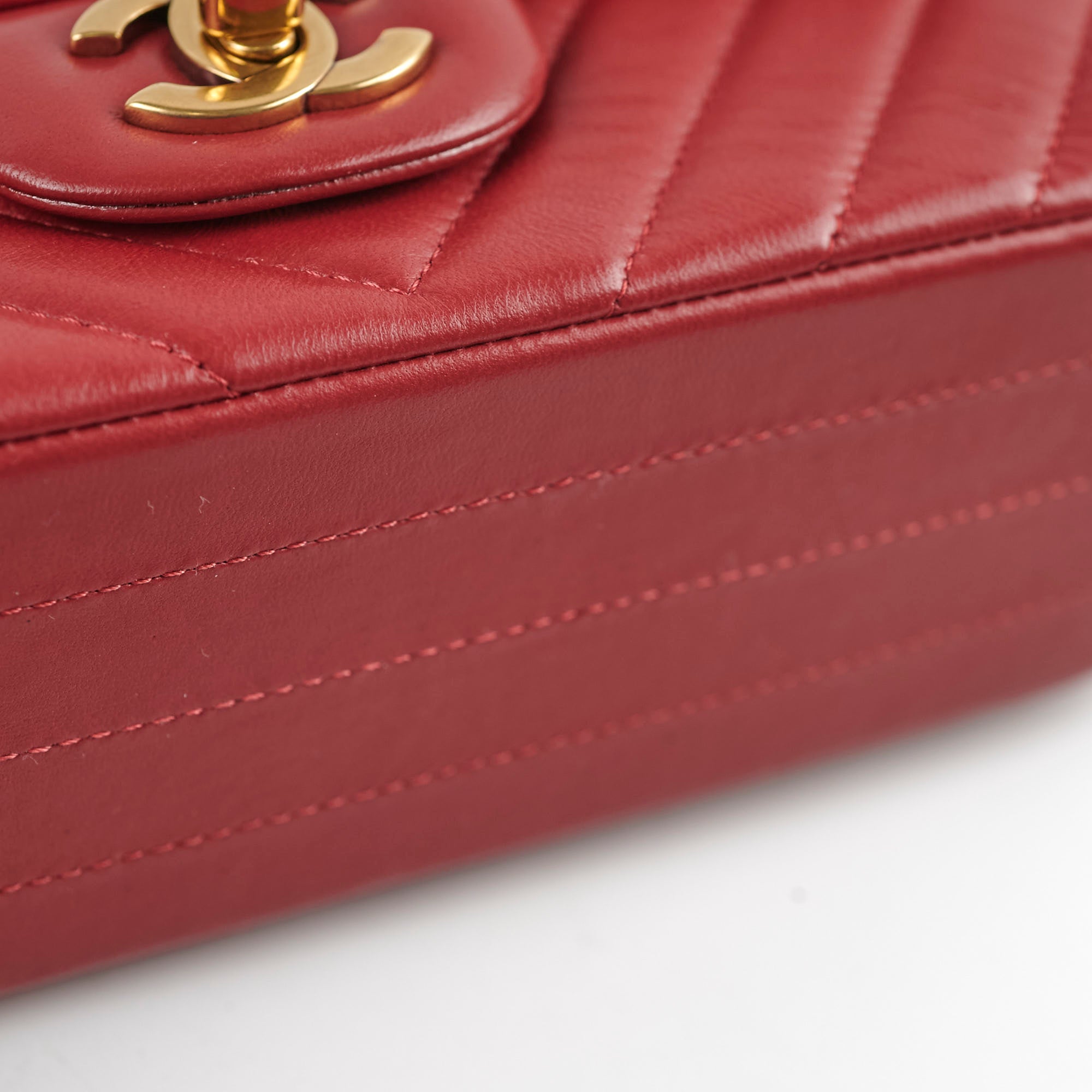 Chanel Mini Rectangular Chevron Lambskin Red 21 Series Handbag - Luxury Designer Crossbody Bag for Women, Perfect for Parties, Date Nights & Special Occasions
