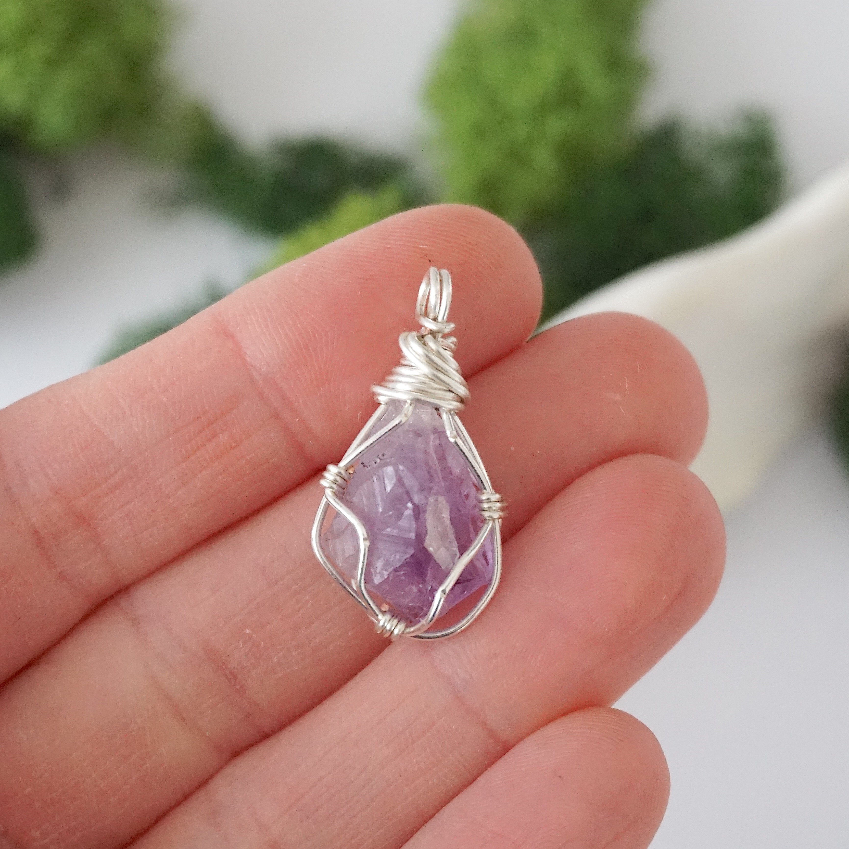 Amethyst Birthstone Necklace for Women - February Birthstone Jewelry - Elegant Crystal Pendant for Gifts, Anniversaries & Special Occasions