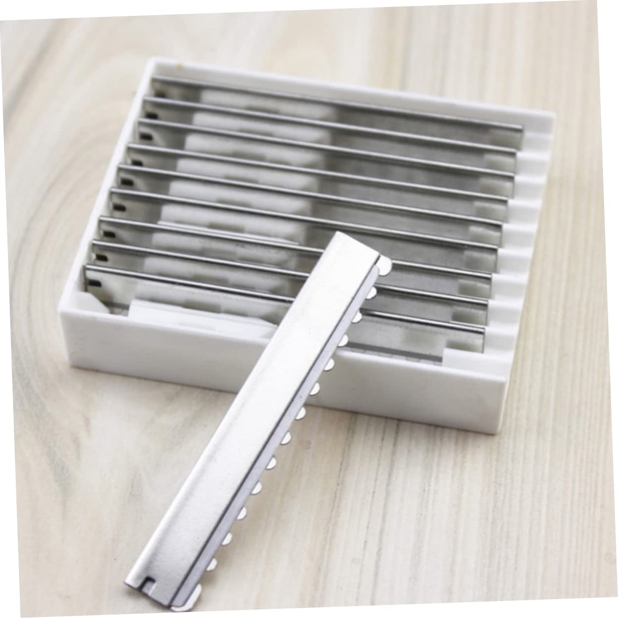 IPetBoom 11-Piece Men's Safety Razor Set - Stainless Steel Double Edge Razor Blades for Smooth Shaving | Perfect for Travel, Gifts & Daily Grooming