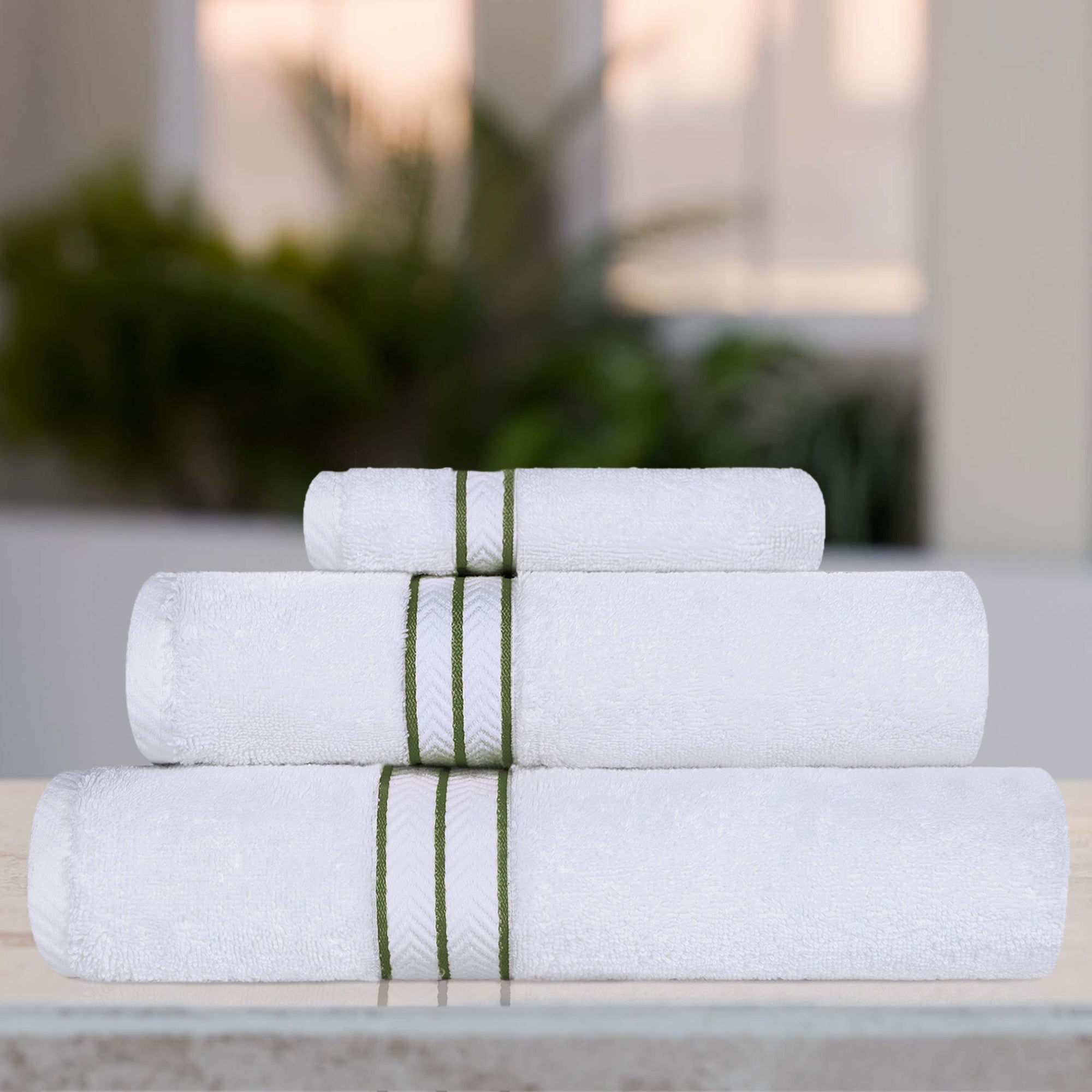 Premium Turkish Cotton Ultra Plush 3-Piece Bath Towel Set - Super Absorbent, Soft & Luxurious for Spa, Bathroom, and Beach Use
