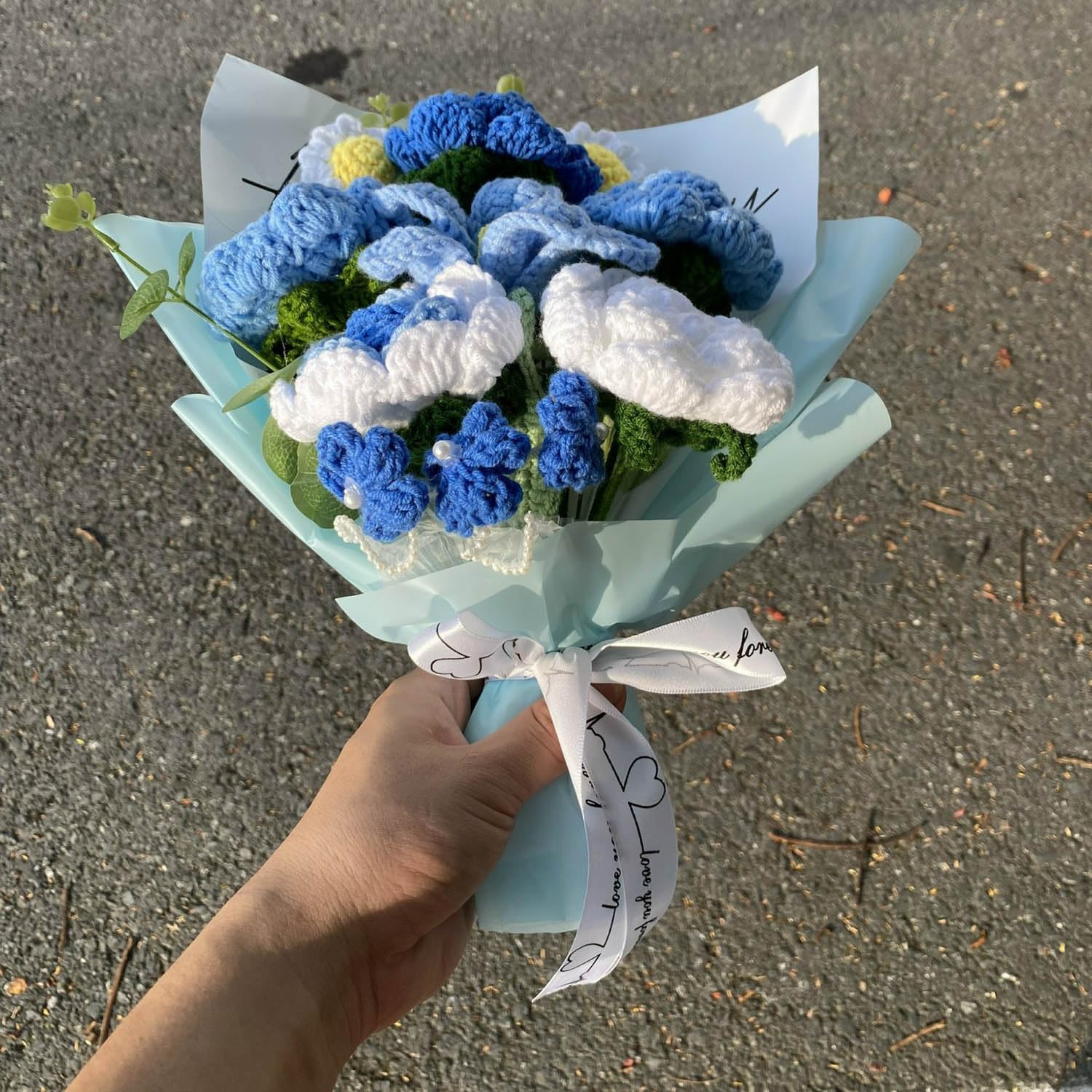 Handmade Crochet Blue Rose Bouquet - Artificial Knitted Flowers for Mother's Day, Graduation, Birthday & Wedding Decor - Perfect Gift & Home Decoration - DIY Floral Arrangement for Tables, Centerpieces & Special Occasions
