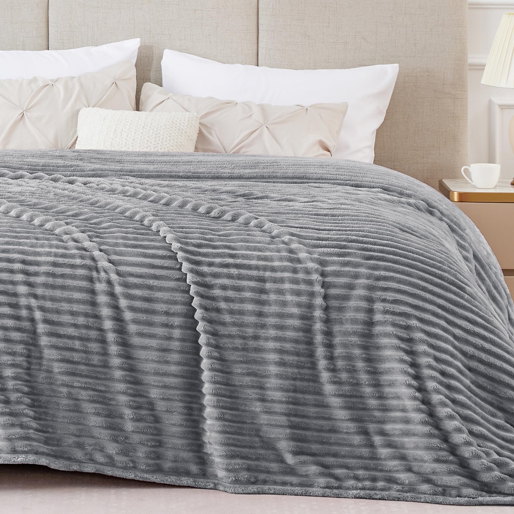 BEDELITE King Size Fleece Blanket – Ultra Soft 3D Ribbed Jacquard Warm Decorative Fuzzy Blanket – Cozy Plush Lightweight Throw for Couch, Bed, Sofa – Perfect for Winter Nights, Movie Time & Home Decor (Grey, 108x90 inches)