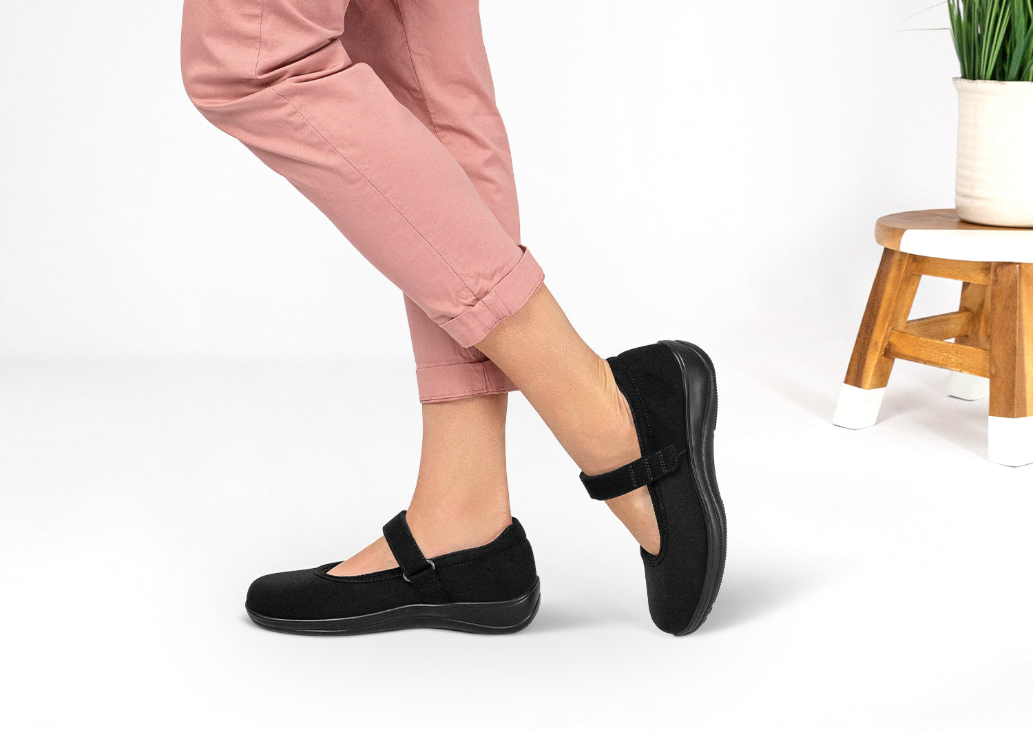 Springfield Black - Stylish and Comfortable Apparel for Everyday Wear | Perfect for Casual Outings, Work, and Social Events