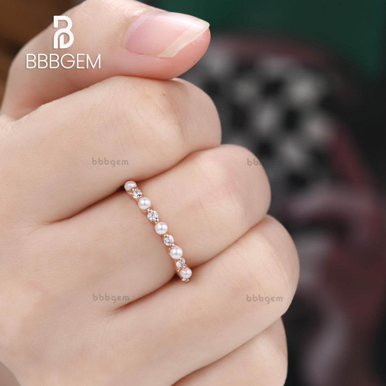 2.5mm Freshwater Pearl & Moissanite Wedding Ring for Women - 18k Rose Gold Stackable Band with Five Alternating Stones - Perfect for Bridal, Anniversary, and Everyday Elegant Jewelry