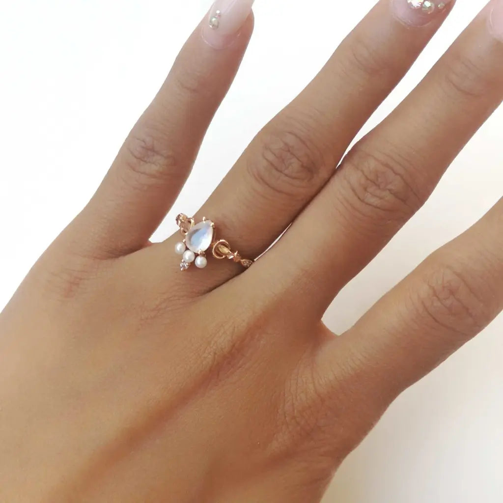Venus Rose Gold Ring for Women - Elegant 18K Gold Plated Jewelry Gift for Her - Perfect for Valentine's Day, Anniversary & Special Occasions