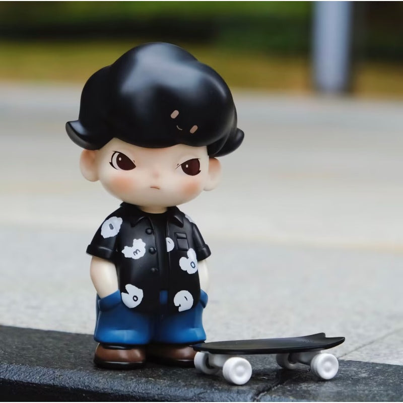 DIMOO Boy Easy Moment Limited Edition Collectible Figure - Perfect for Display, Gifts, and Anime Enthusiasts