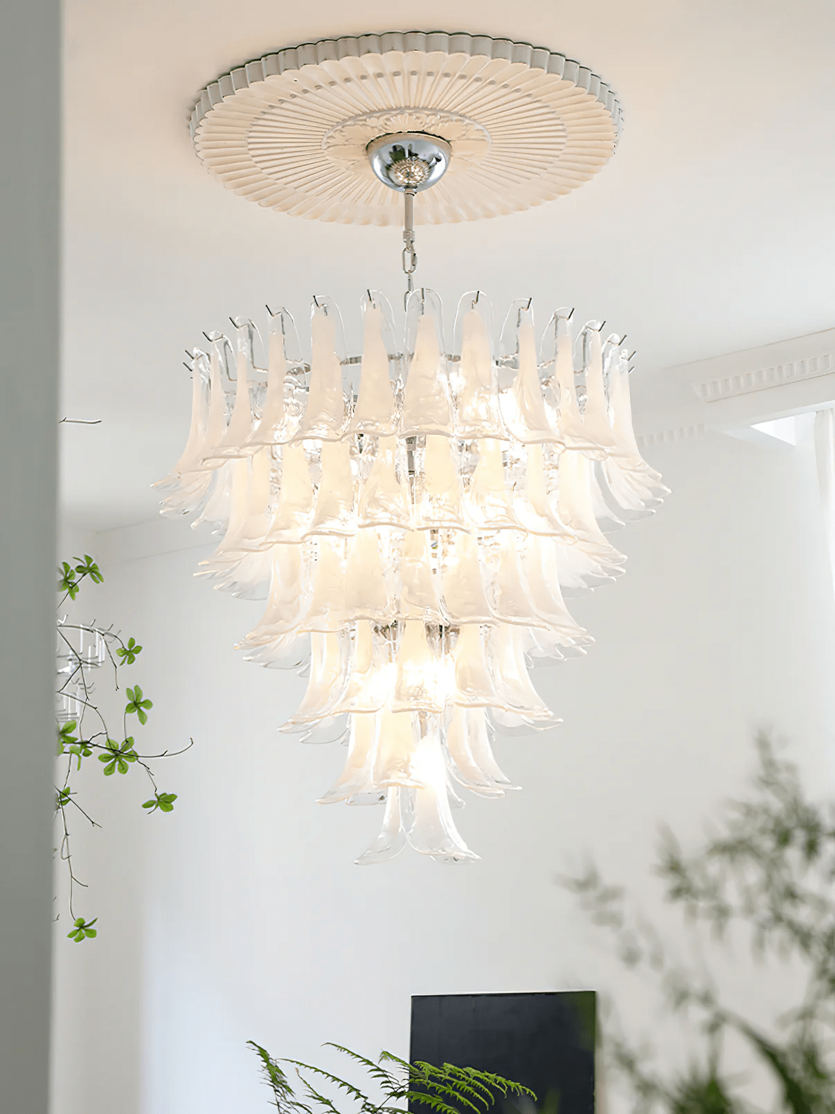 Handcrafted Murano Glass Petals Chandelier - Elegant Venetian Crystal Ceiling Light Fixture for Dining Room, Living Room & Bedroom Decor
