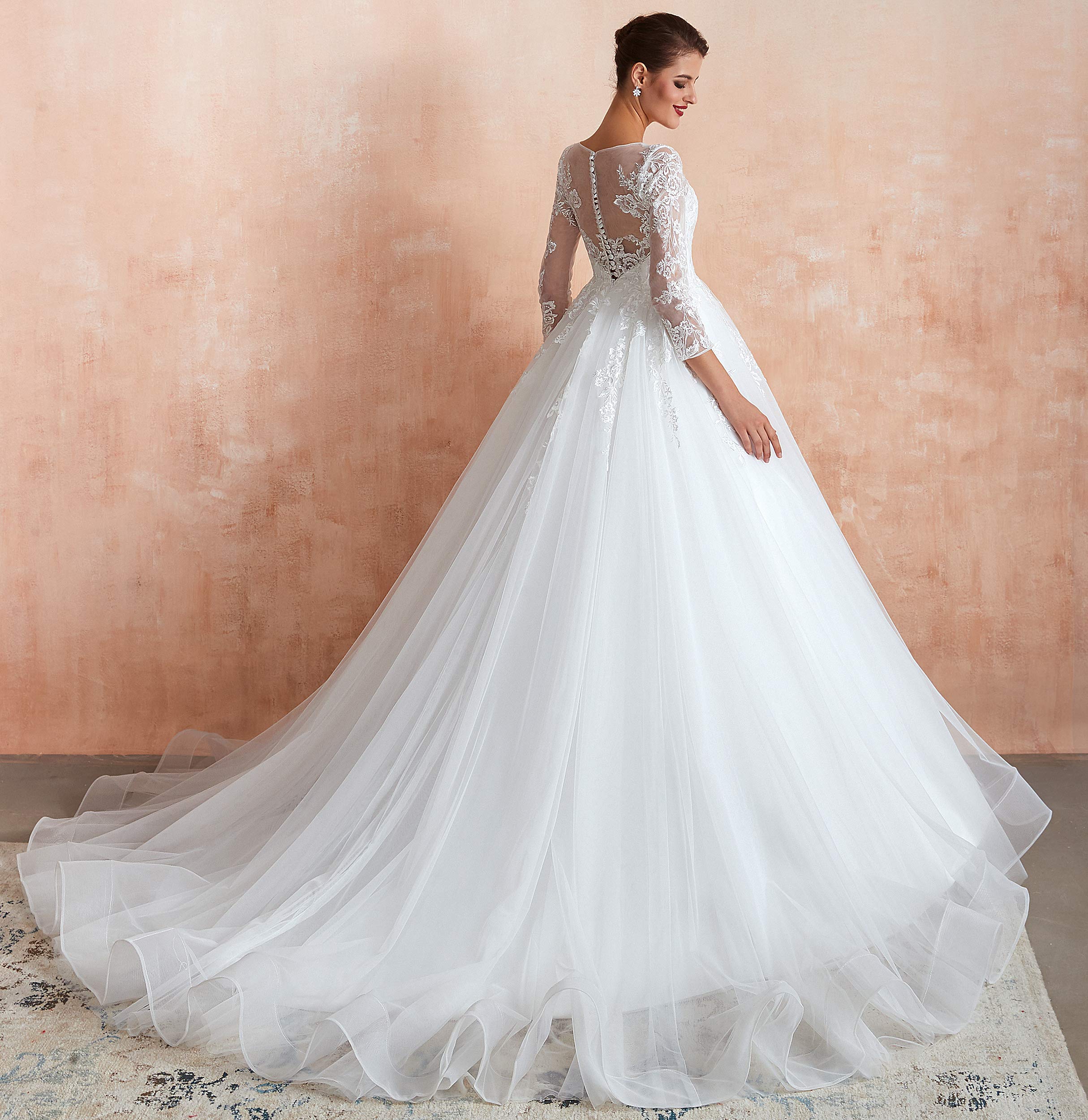 Elegant Women's Long Sleeve A-Line Applique Tulle Wedding Ball Gown - Perfect for Bridal Ceremony, Formal Events & Evening Galas