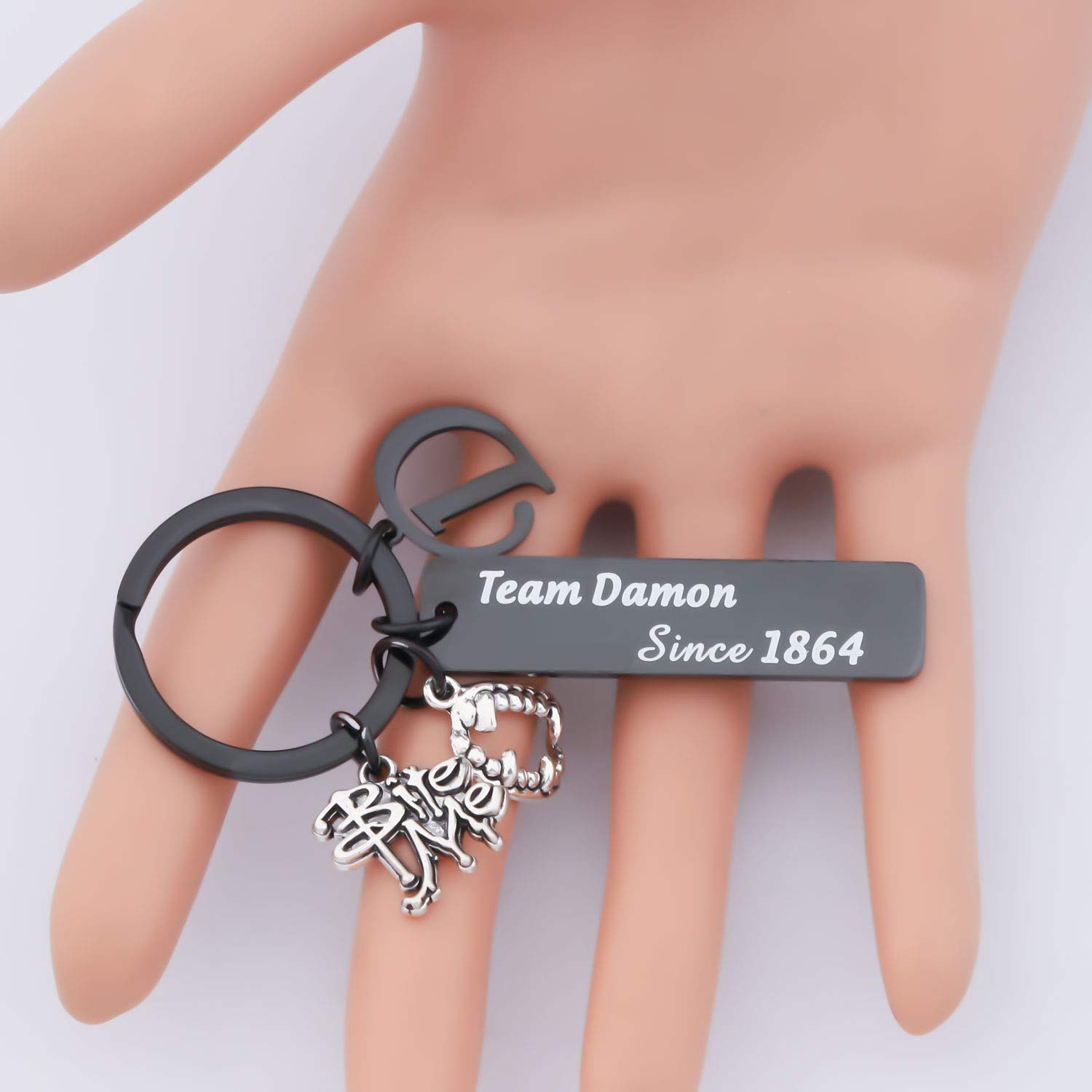 Vampire Diaries Team Damon Black Teeth Bracelet - Gothic Jewelry for Women, Vampire Fandom Gift, Inspired by Salvatore Brothers Since 1864 (EU Size) - Perfect for Cosplay, Halloween & TV Show Fans
