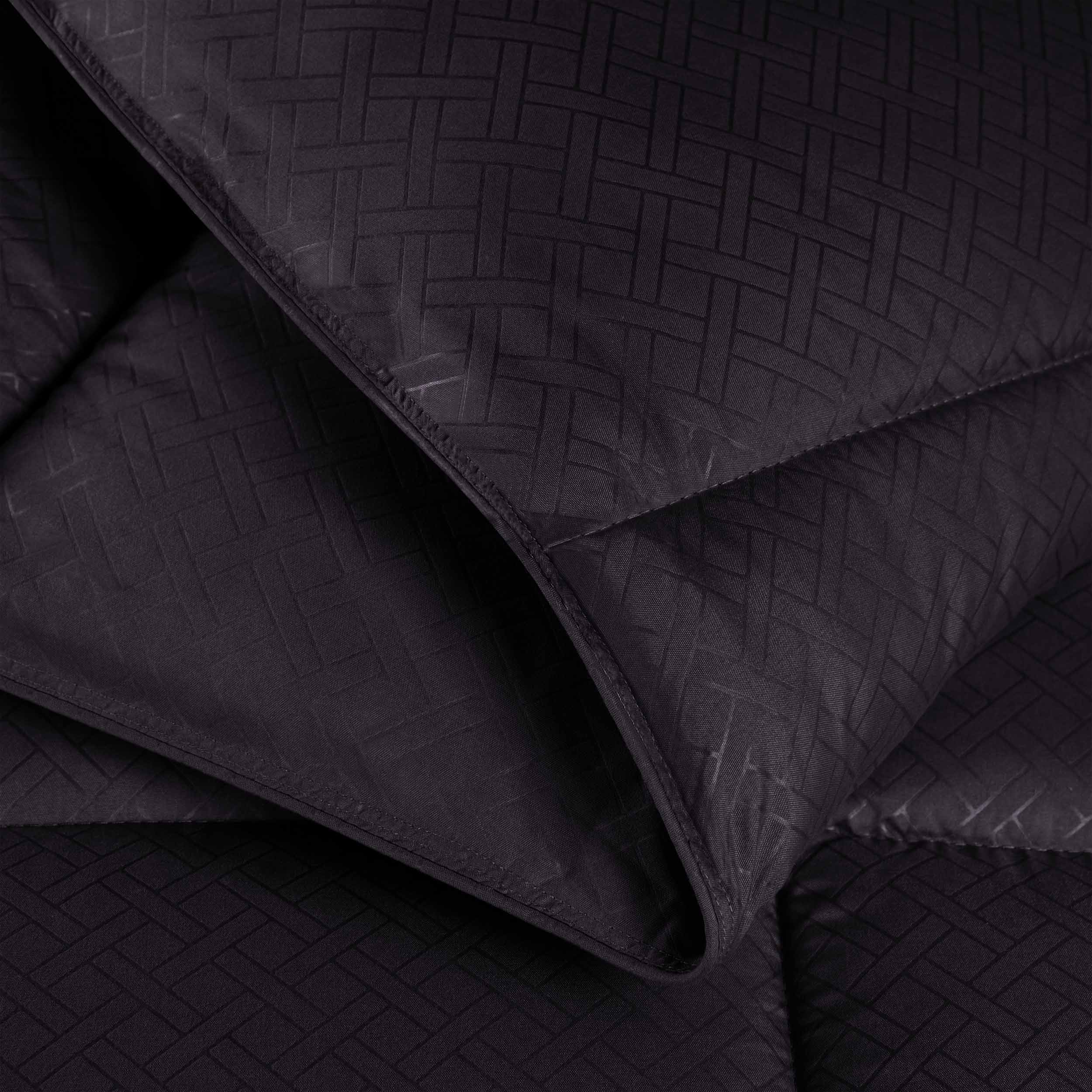 Luxury Basketweave Plush Down Alternative Comforter - Hypoallergenic & Breathable All-Season Bedding for Master Bedroom, Guest Room & Dorm