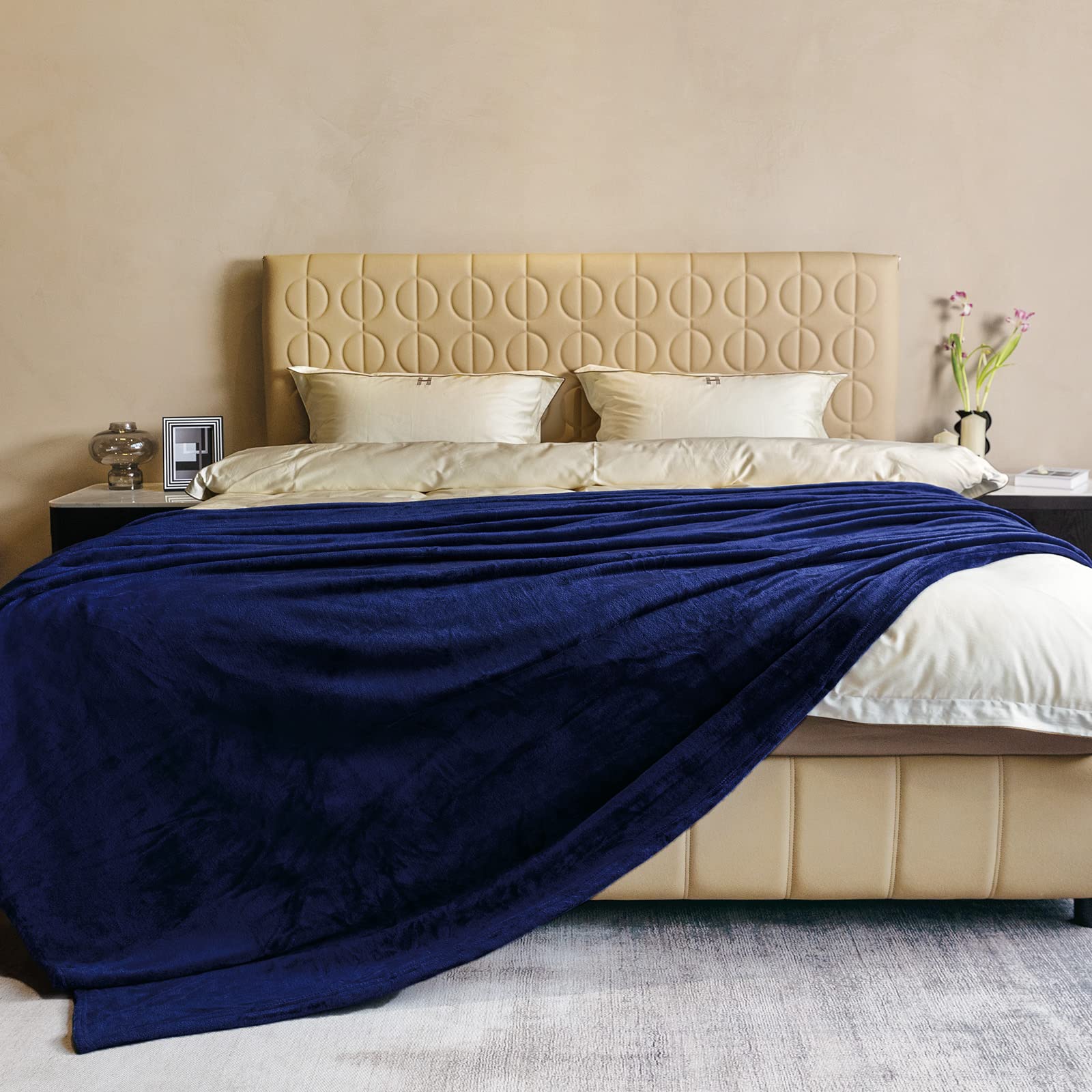 JIAHANNHA King Size Fleece Blanket 108x90 Inches - Ultra Soft & Cozy Navy Blue Throw Blanket for Bed, Sofa, Couch | 280GSM All-Season Luxury Bedding | Perfect for Winter Warmth, Movie Nights & Home Decor
