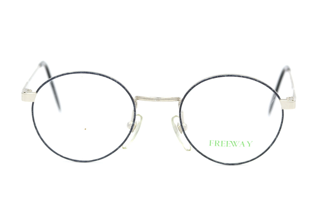 Freeway 014 - High-Quality Car Accessories for American Drivers | Perfect for Road Trips & Daily Commutes