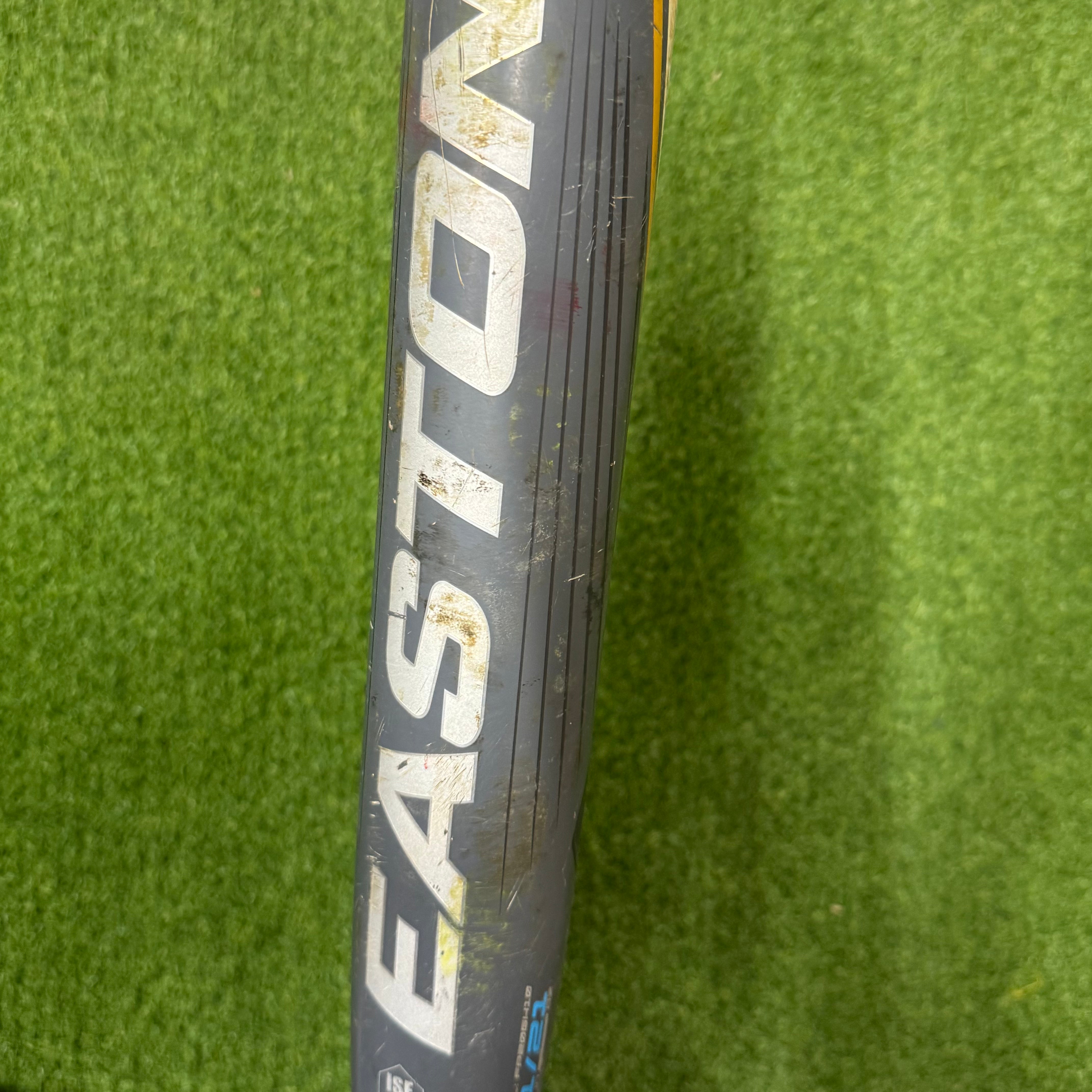 Easton Ghost 10 Fastpitch Softball Bat FP22GH10 - 31/21 USED UB 119 | High Performance Youth & Adult Softball Equipment for Games & Training