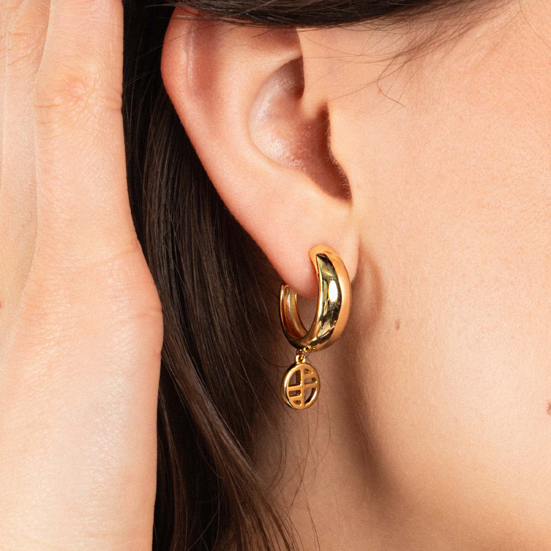 Signature Hoops Earrings for Women - Elegant Gold & Silver Hoop Earrings for Everyday Wear | Perfect for Parties, Work & Casual Outfits