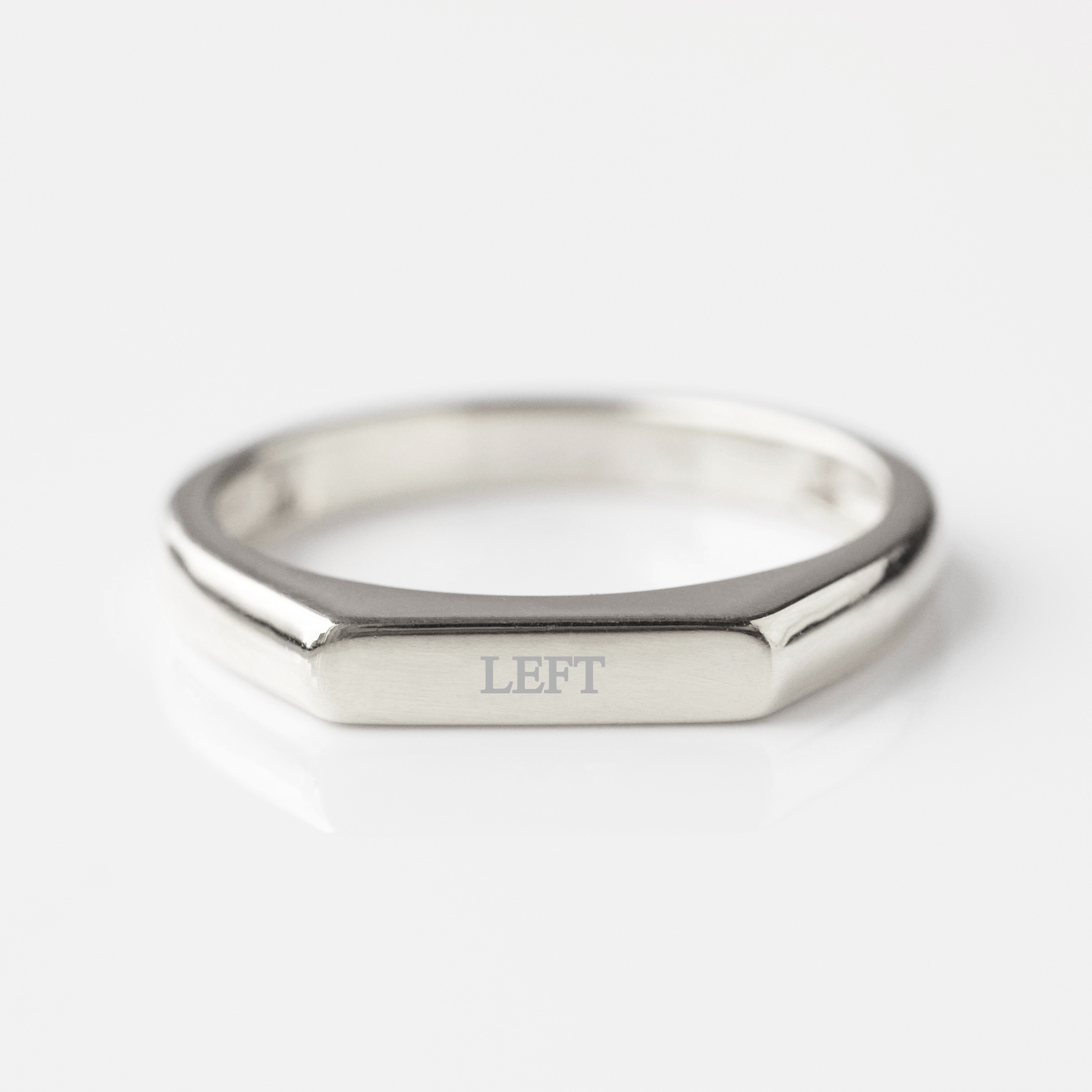 Personalized Vintage Signet Ring for Men & Women - Custom Engraved Initials & Symbols - Perfect for Weddings, Gifts & Everyday Wear