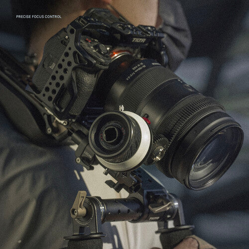 Tilta Pocket Follow Focus for DSLR & Mirrorless Cameras - Compact Camera Lens Focus Control System - Perfect for Filmmaking, Vlogging & Professional Video Production