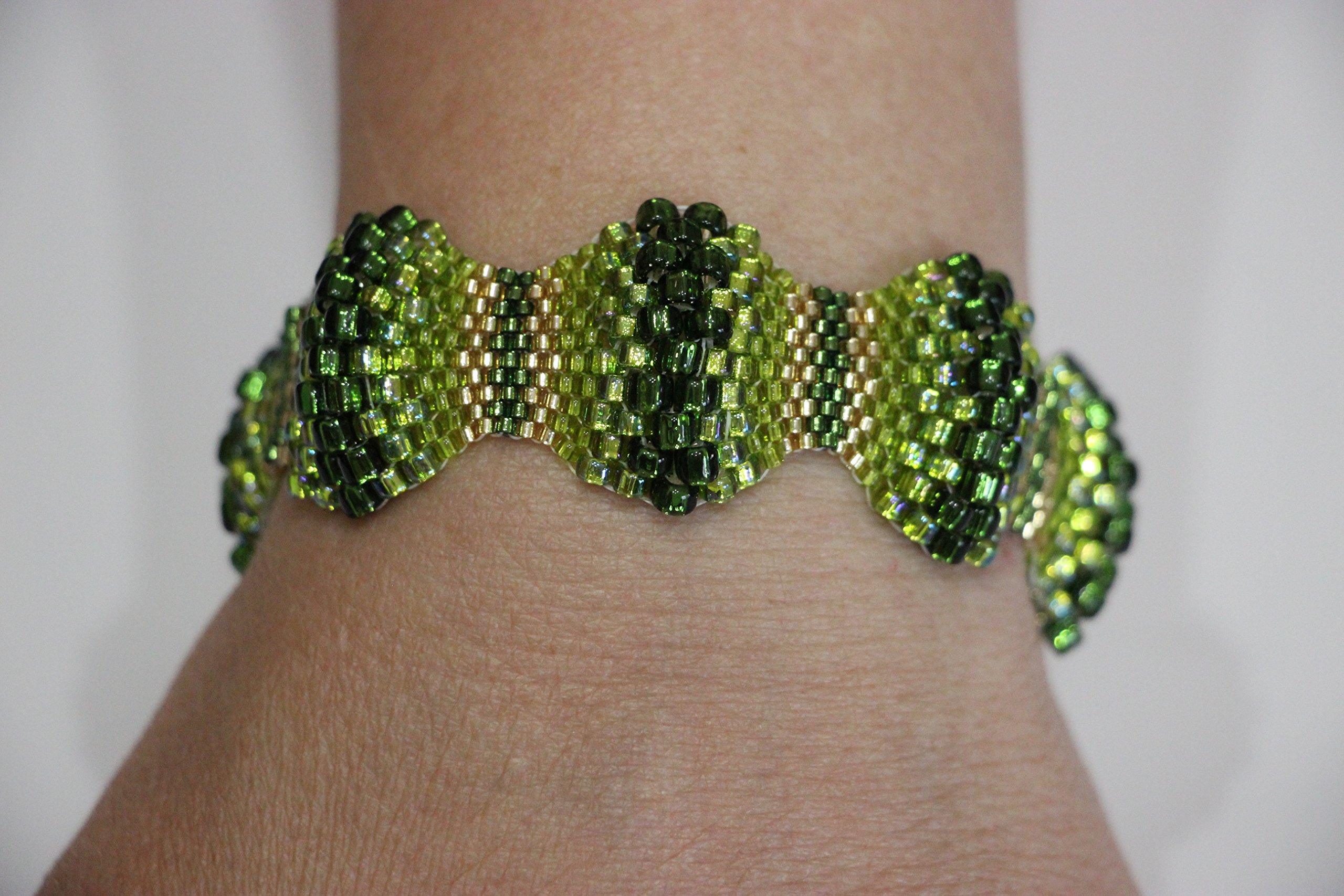 Green and Gold Beaded Bubble Bracelet with Toggle Clasp - Elegant Handmade Jewelry for Women, Perfect for Parties, Weddings & Everyday Wear