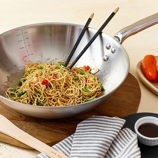 De Buyer Alchimy Carbon Steel Wok Pan - 12.6 Inch Professional Restaurant-Grade Stir Fry Pan for High Heat Cooking - Perfect for Asian Stir Fry, Sautéing & Deep Frying at Home