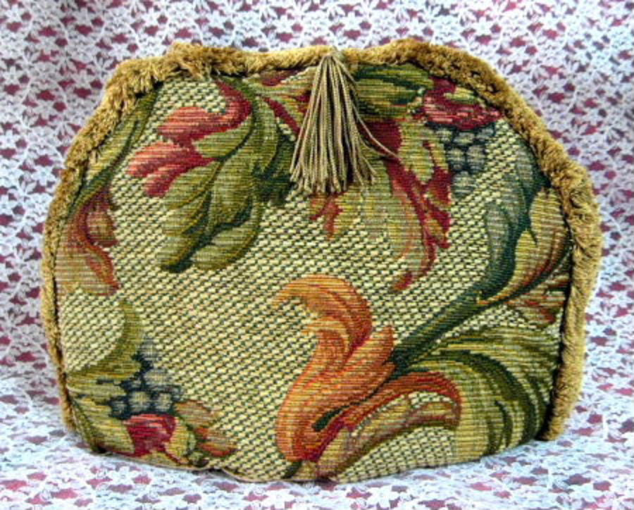 Golden Brown Tapestry Padded Tea Cozy with Fringe Tassel - Insulated Tea Pot Cover for US Homes, Perfect for Afternoon Tea, Cozy Kitchen Decor, and Gift Giving