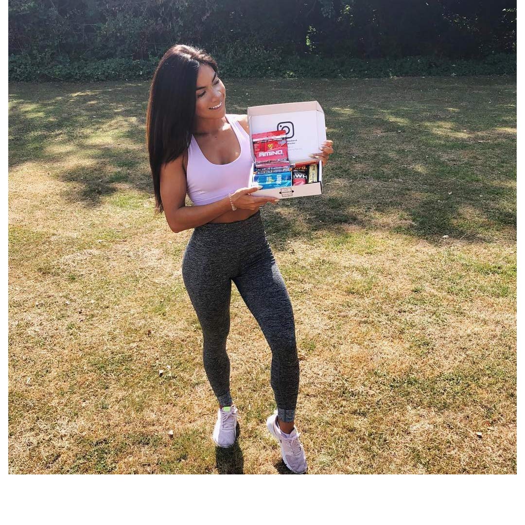 Muscle Locker Protein Snack Box - High Protein Gift Hamper with Energy Bars & Healthy Snacks for Gym Lovers | Perfect Fitness Gift for Men & Women | Post-Workout Recovery & On-The-Go Nutrition