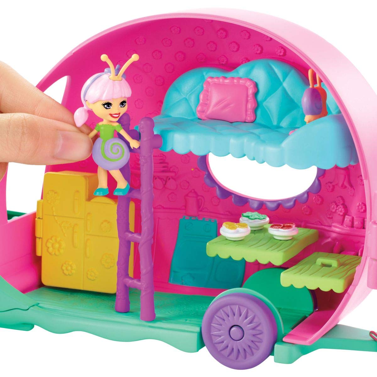 Enchantimals GCT42 Slow-Motion Camper Vehicle Playset with Saxon Snail Doll - Interactive Toy for Kids' Pretend Play & Travel Adventures