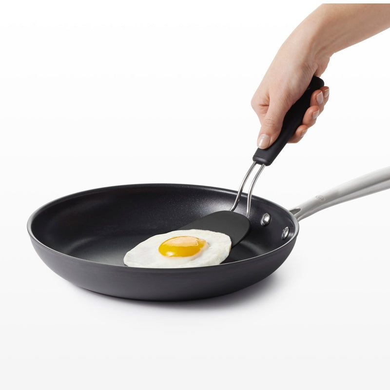 OXO 11-Inch Flexible Nylon Turner Spatula - Heat-Resistant Kitchen Utensil for Flipping Pancakes, Burgers & Eggs - Perfect for Nonstick Cookware & Grilling