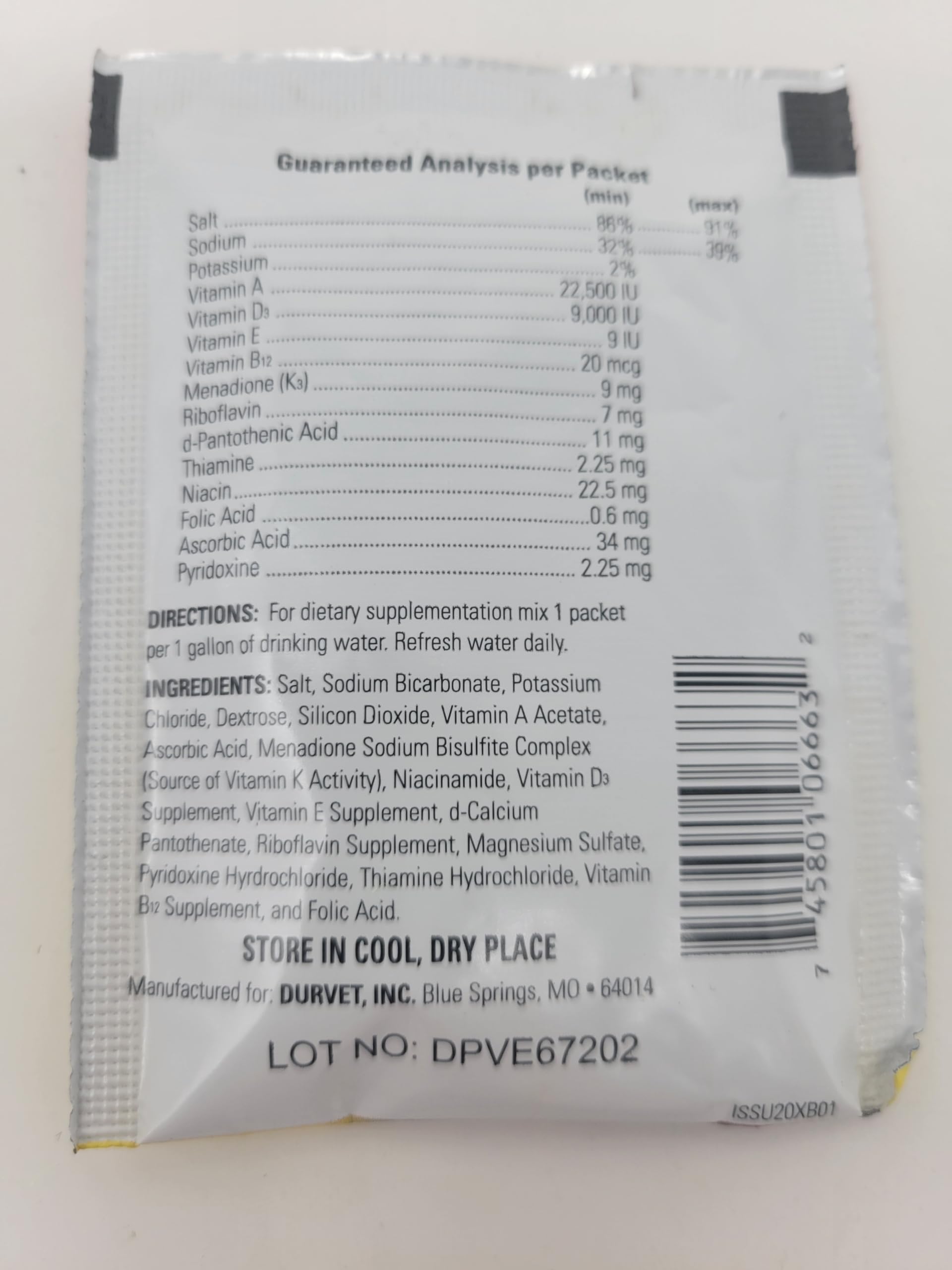 Durvet Poultry Vitamins & Electrolytes Supplement - 3 Pack (5g Each, Makes 3 Gallons Total) for Chicken Health, Hydration & Immune Support - Perfect for Broilers, Layers & Backyard Flocks