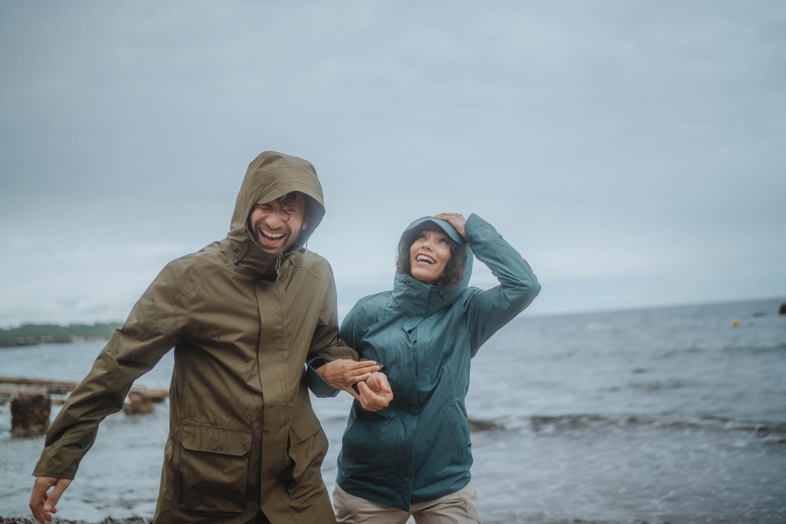 Quechua Women’s NH500 Waterproof Hiking Rain Jacket - Lightweight Windproof Outdoor Jacket for Hiking, Camping & Travel - Perfect for Rainy Day Adventures