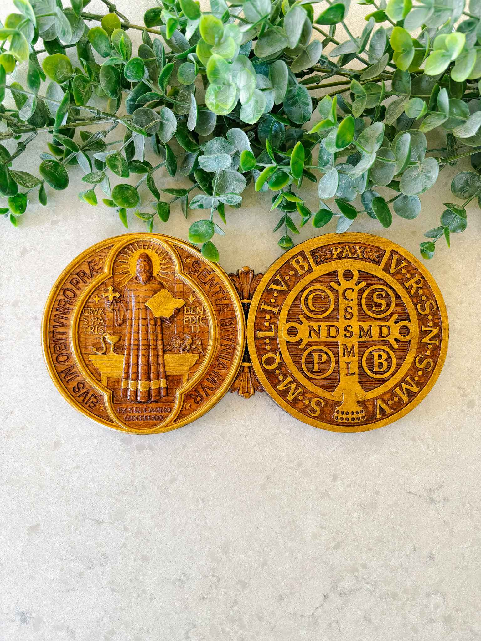 St. Benedict Medal Wooden Plaque - Catholic Religious Wall Decor for Home, Office & Church - Protection Against Evil & Spiritual Blessings