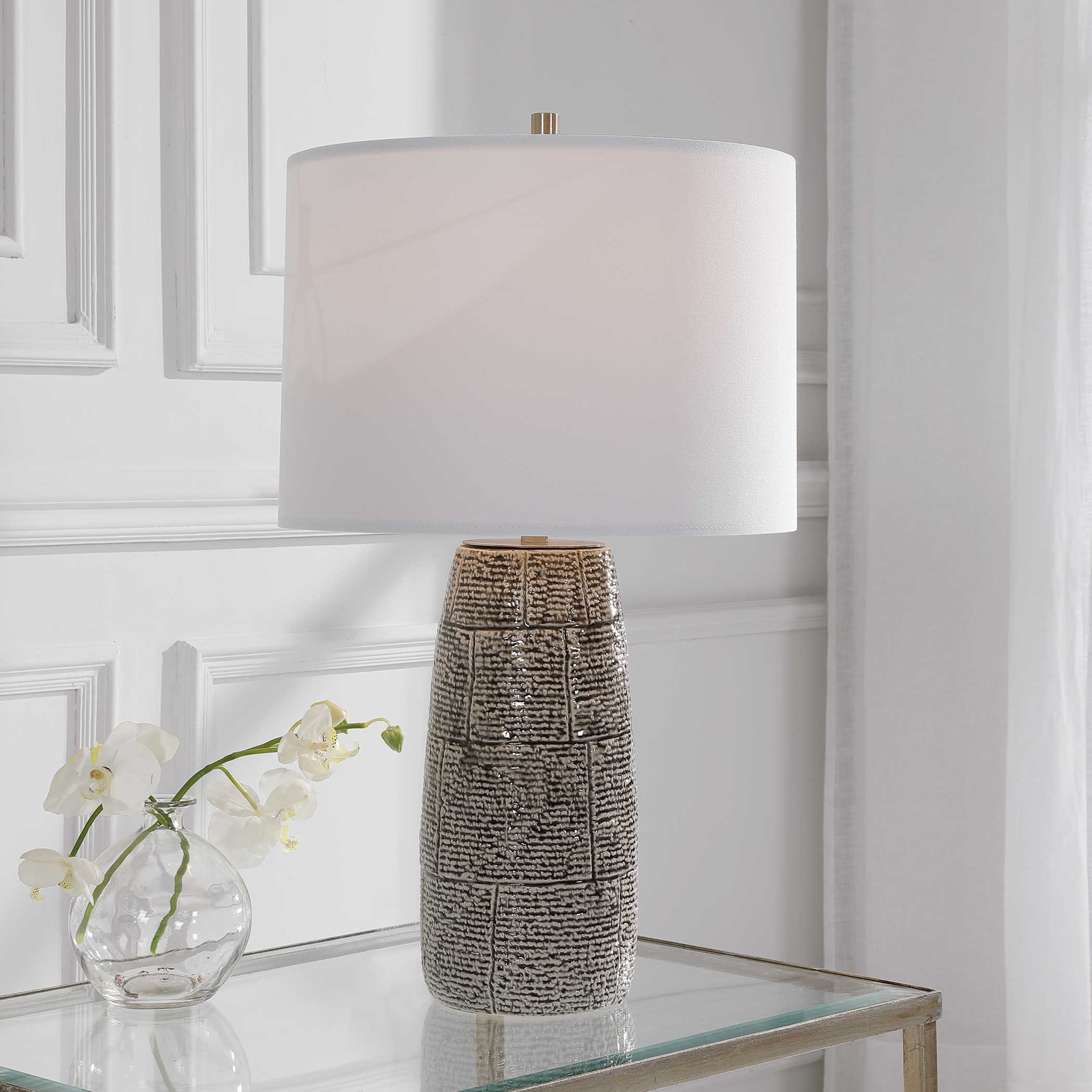 Modern White and Black Brick Pattern Ceramic Table Lamp - Stylish Home & Office Decor for Bedroom, Living Room, or Study Desk Lighting