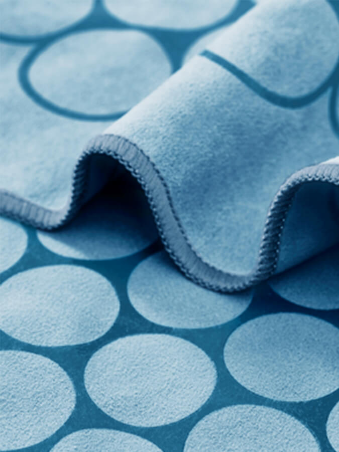Non-Slip Agoy Gecko Touch Yoga Towel - Ultra Absorbent & Eco-Friendly for Hot Yoga, Pilates & Workouts - Perfect for Grip & Sweat Control in Studios or Home Gym