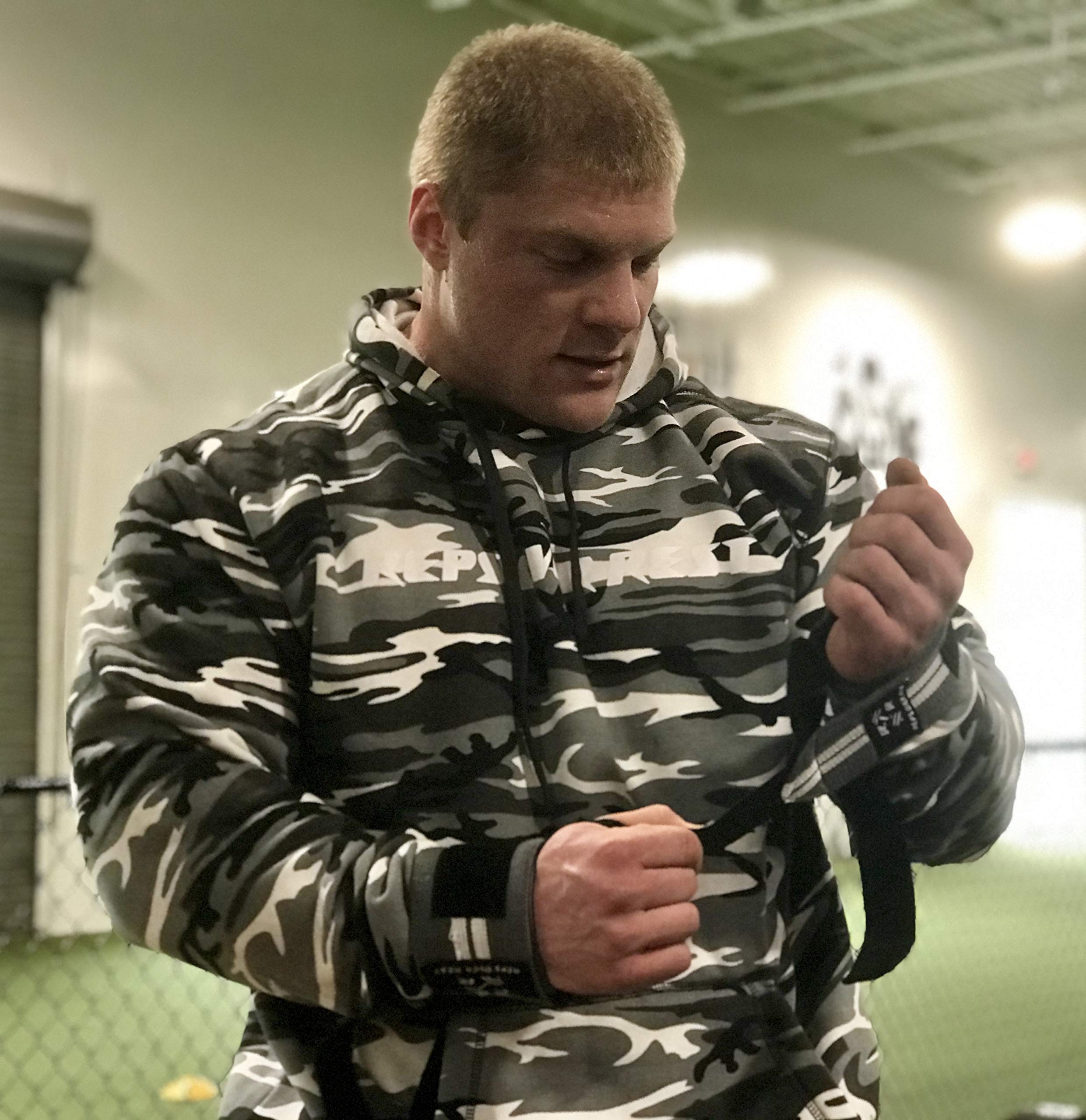 Ultimate Lifting Sweatshirt for Weightlifting, Bodybuilding & Powerlifting - CrossFit Gym Apparel for Men & Women - Perfect for Workouts, Training & Weight Loss
