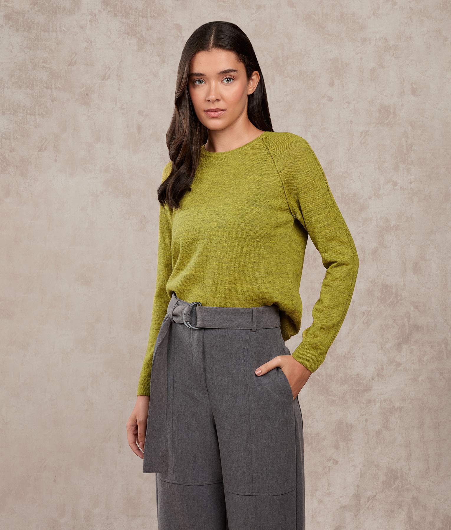 Stylish Basic Raglan Sleeves Sweater for Women - Comfortable Casual Pullover for Everyday Wear, Office & Outings