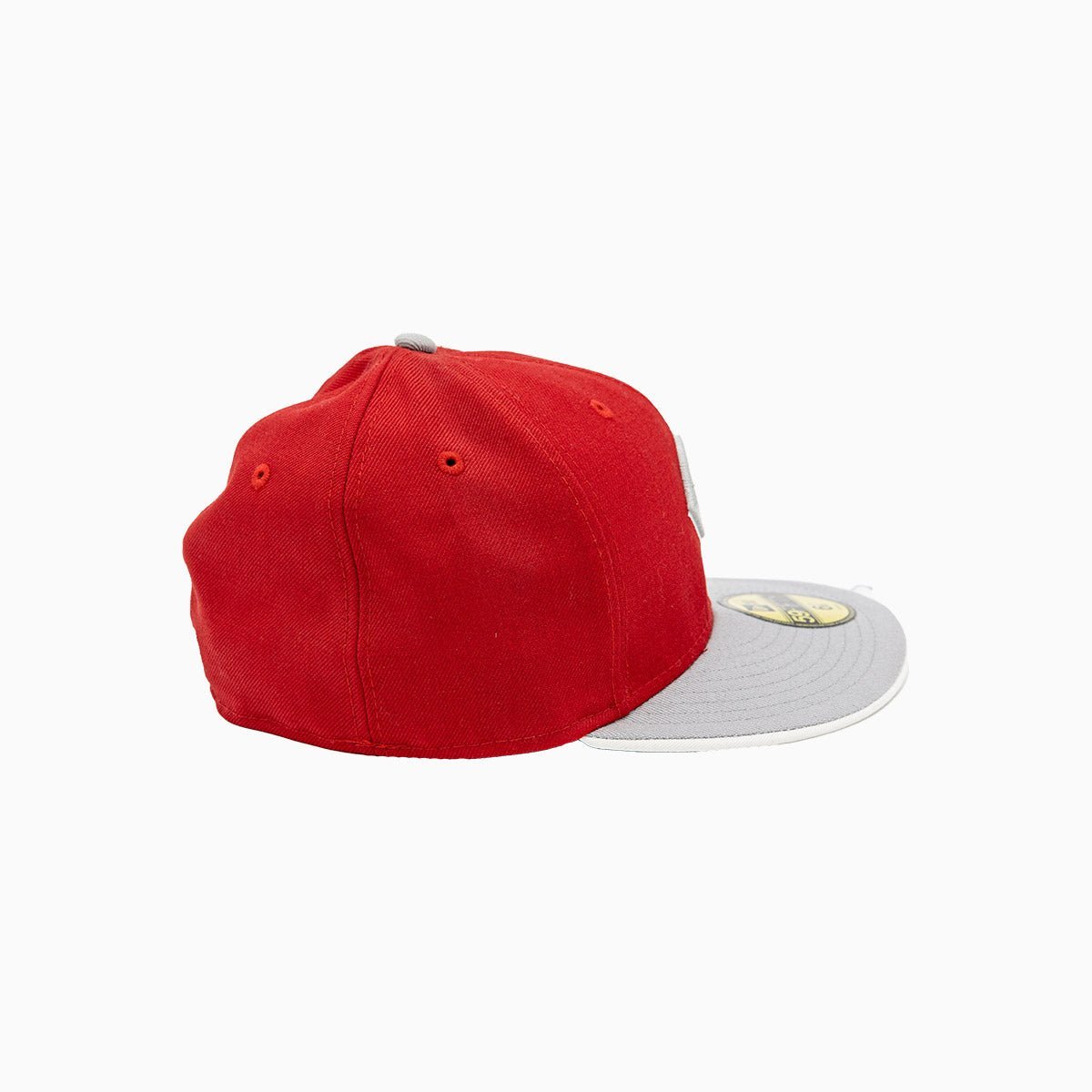 Official Cincinnati Reds MLB 59FIFTY Fitted Baseball Cap - Adjustable Snapback Hat for Men & Women - Perfect for Games, Sports & Casual Wear