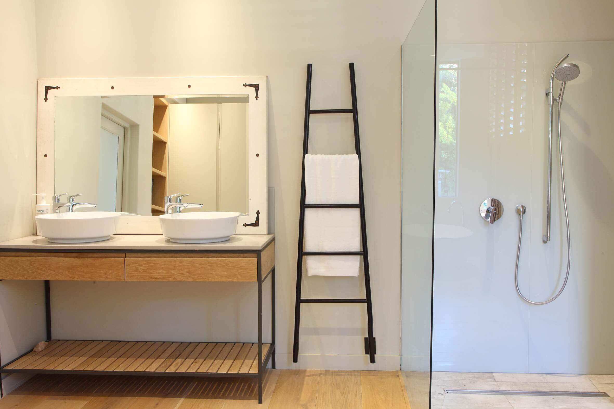 Amba Jeeves Hardwired Ladder Towel Warmer - 20.5