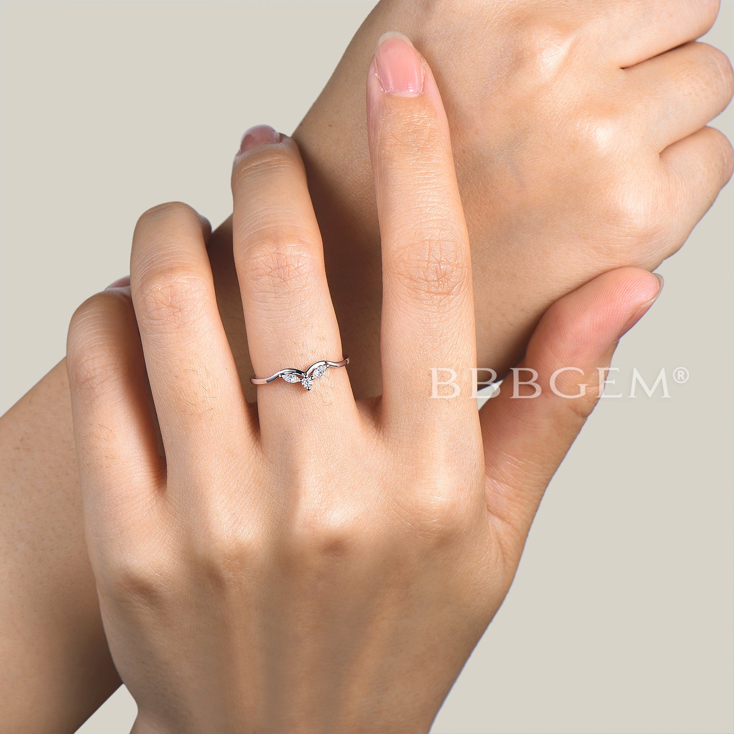 Three Stone Band Mixed Cut Moissanite Diamond Curved White Gold Wedding Ring for Women | Elegant Engagement & Anniversary Jewelry Gift
