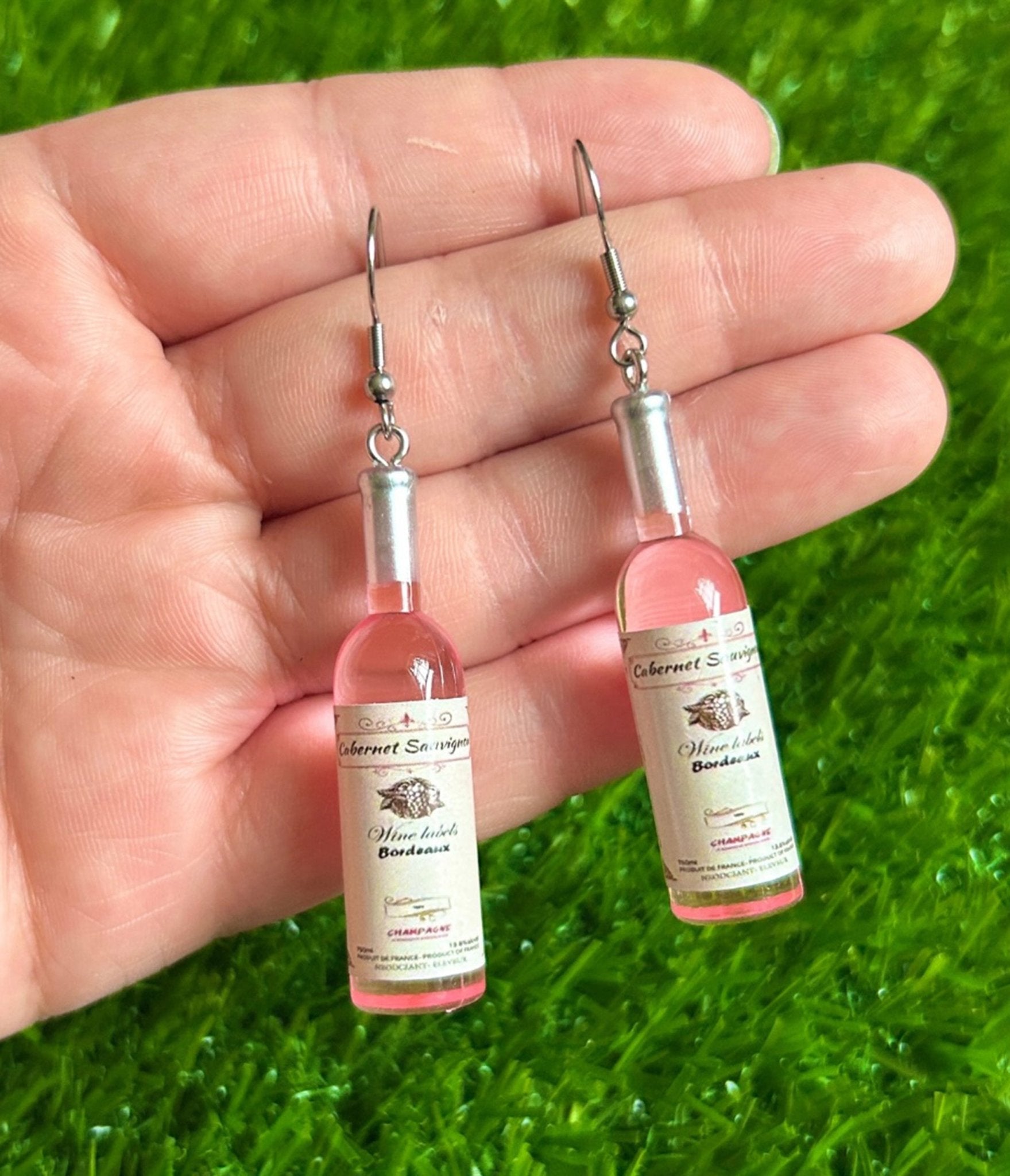 Elegant Wine Bottle Earrings for Women - Dainty Dangle Jewelry Gift for Wine Lovers - Perfect for Parties, Date Nights & Wine Tasting Events